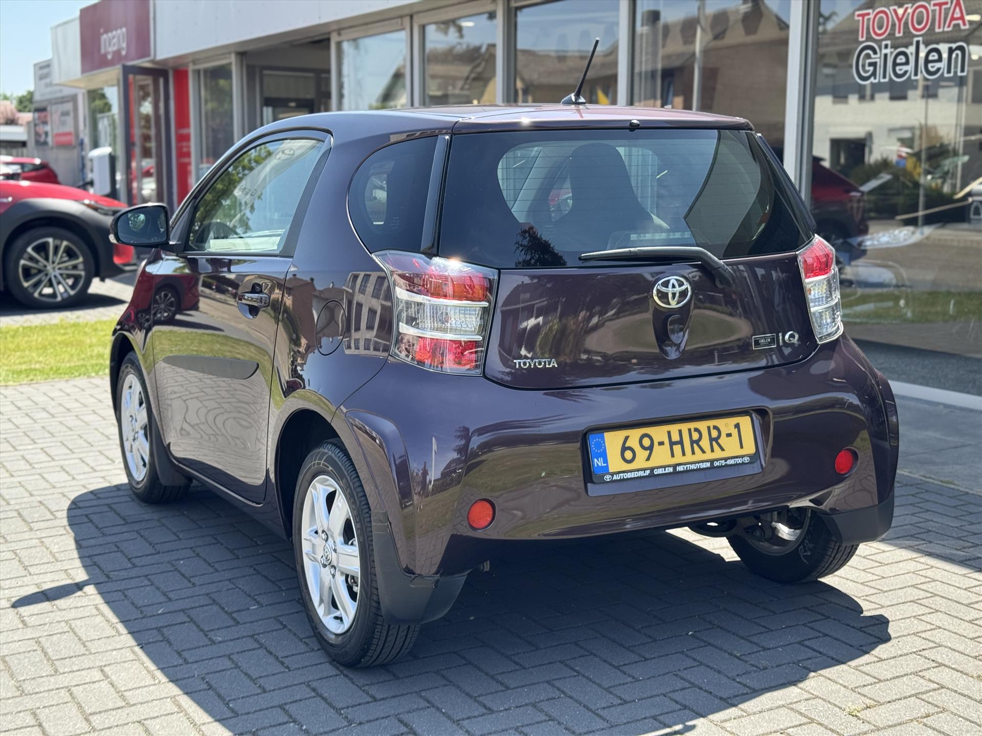 Toyota iQ 1.0 VVT-i Comfort | 2e eigenaar, Lichtmetalen velgen, Airconditioning, Centrale deurvergrendeling, Radio/CD-Speler, Weinig KM 45810611-2.jpg | Autobedrijf Gielen