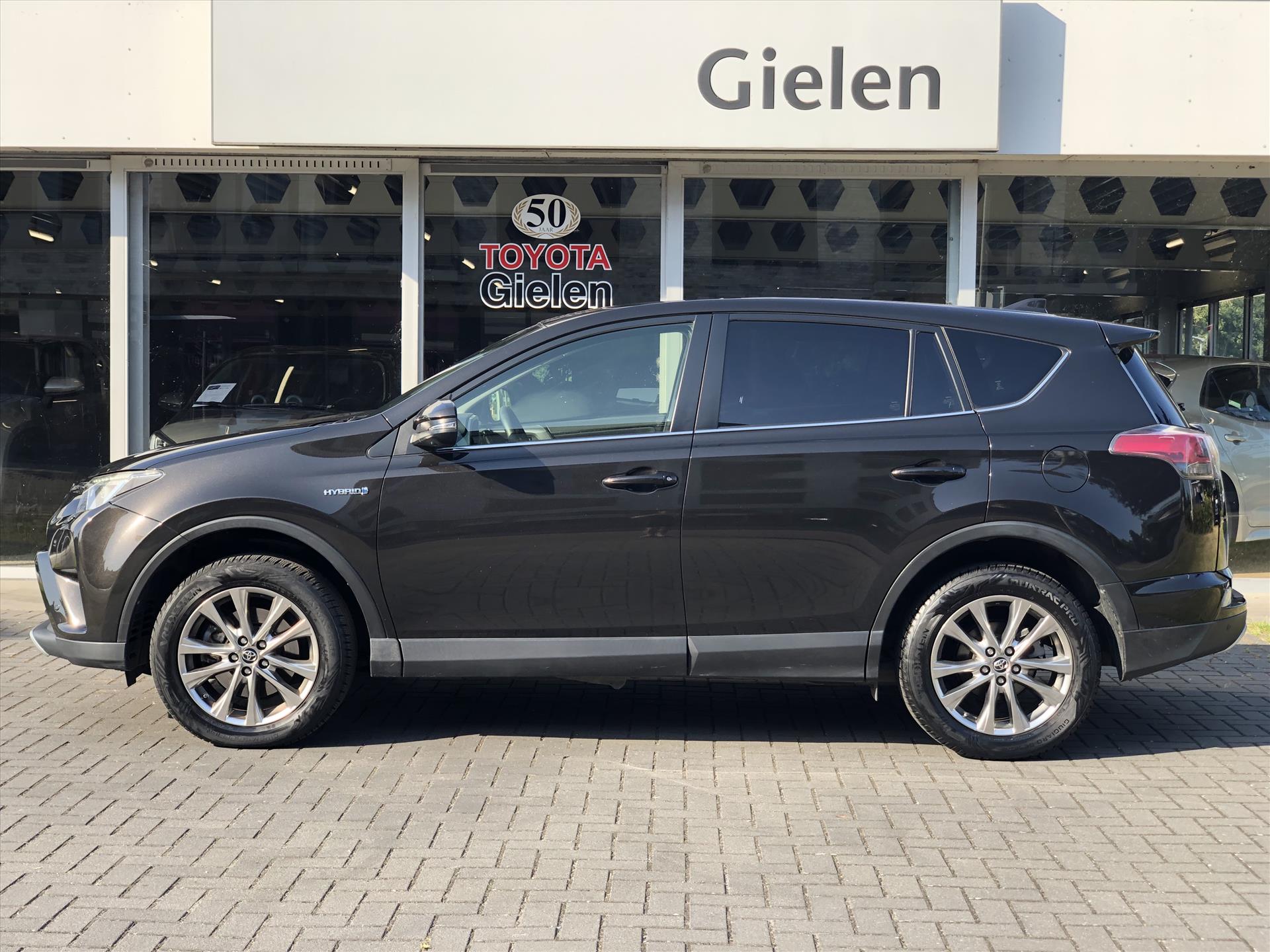 Toyota RAV4 2.5 Hybrid AWD Executive | Trekhaak, Schuifdak, Leer, Geheugenfunctie, Dodehoekherkenning, Stoelverwarming, 1.650KG Trekgewicht 46016655-4.jpg | Autobedrijf Gielen