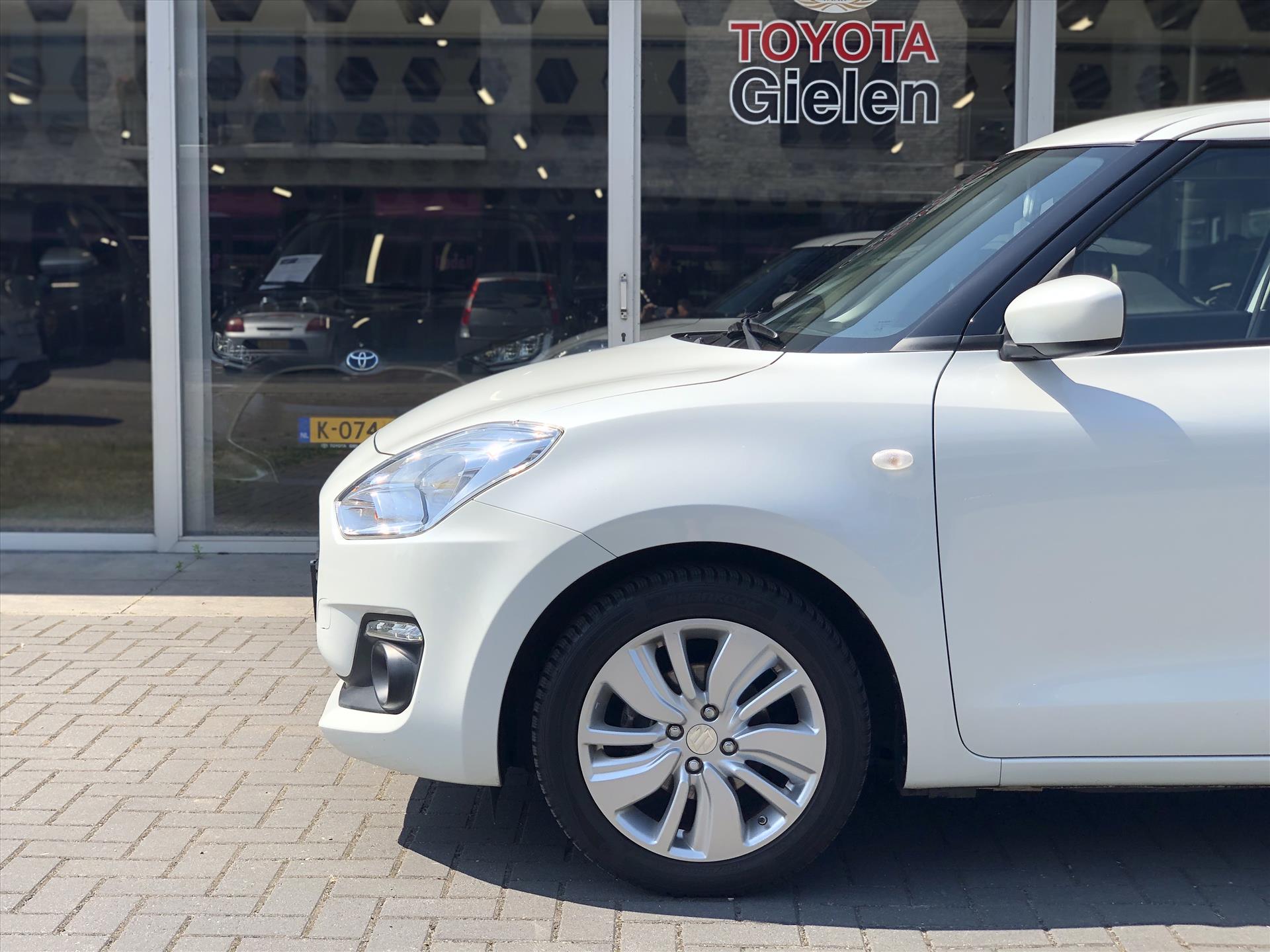 Suzuki Swift 1.0 Boosterjet 112pk Select | Stoelverwarming, Lichtmetalen velgen, Parkeercamera, Airco, Apple CarPlay/Android Auto 46041284-3.jpg | Autobedrijf Gielen