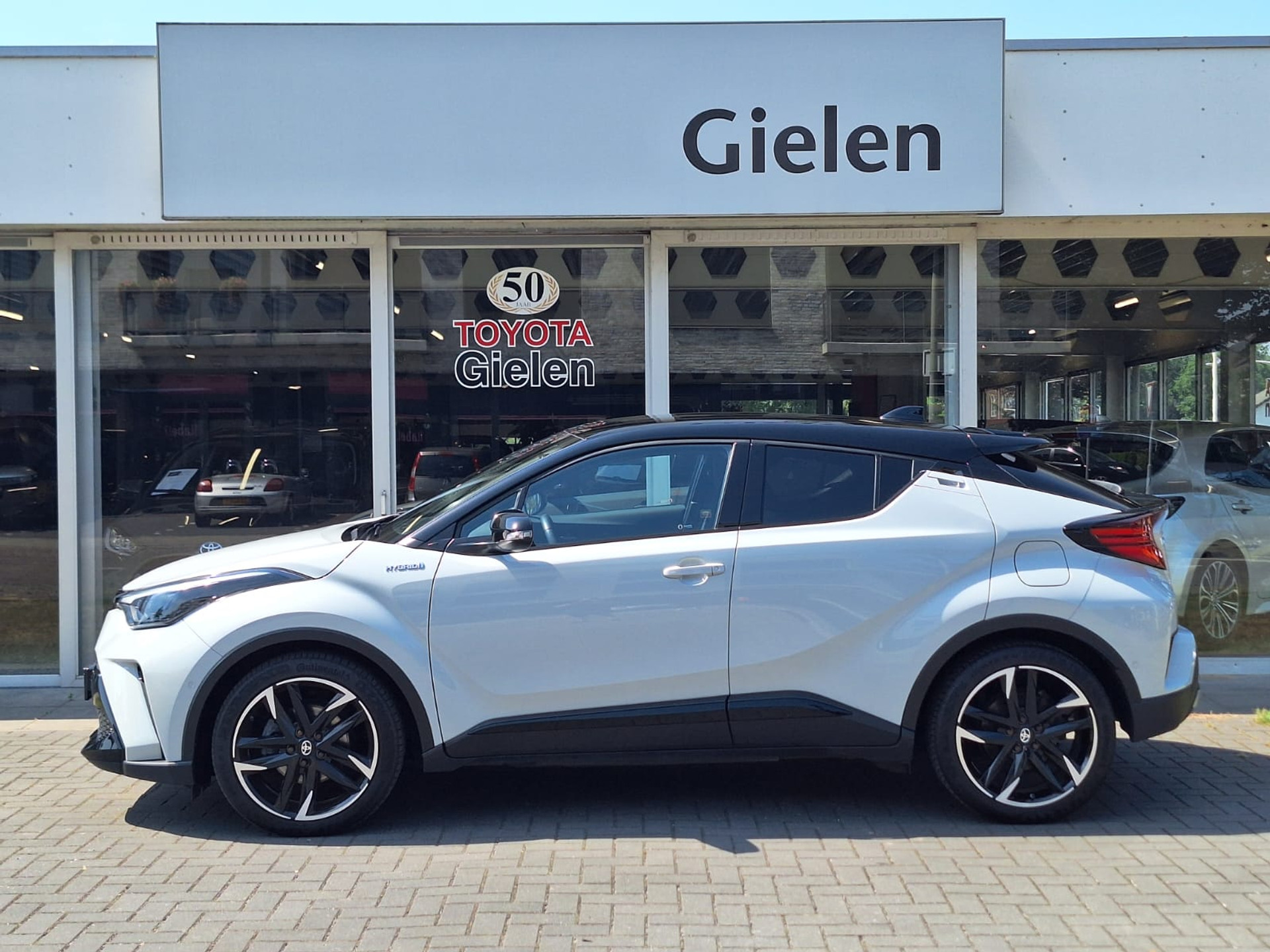 Toyota C-HR 2.0 Hybrid 184pk GR Sport | JBL, Dodehoekherkenning, Stoel + Stuurverwarming, Dynamic Grey 46099416-4.jpg | Autobedrijf Gielen