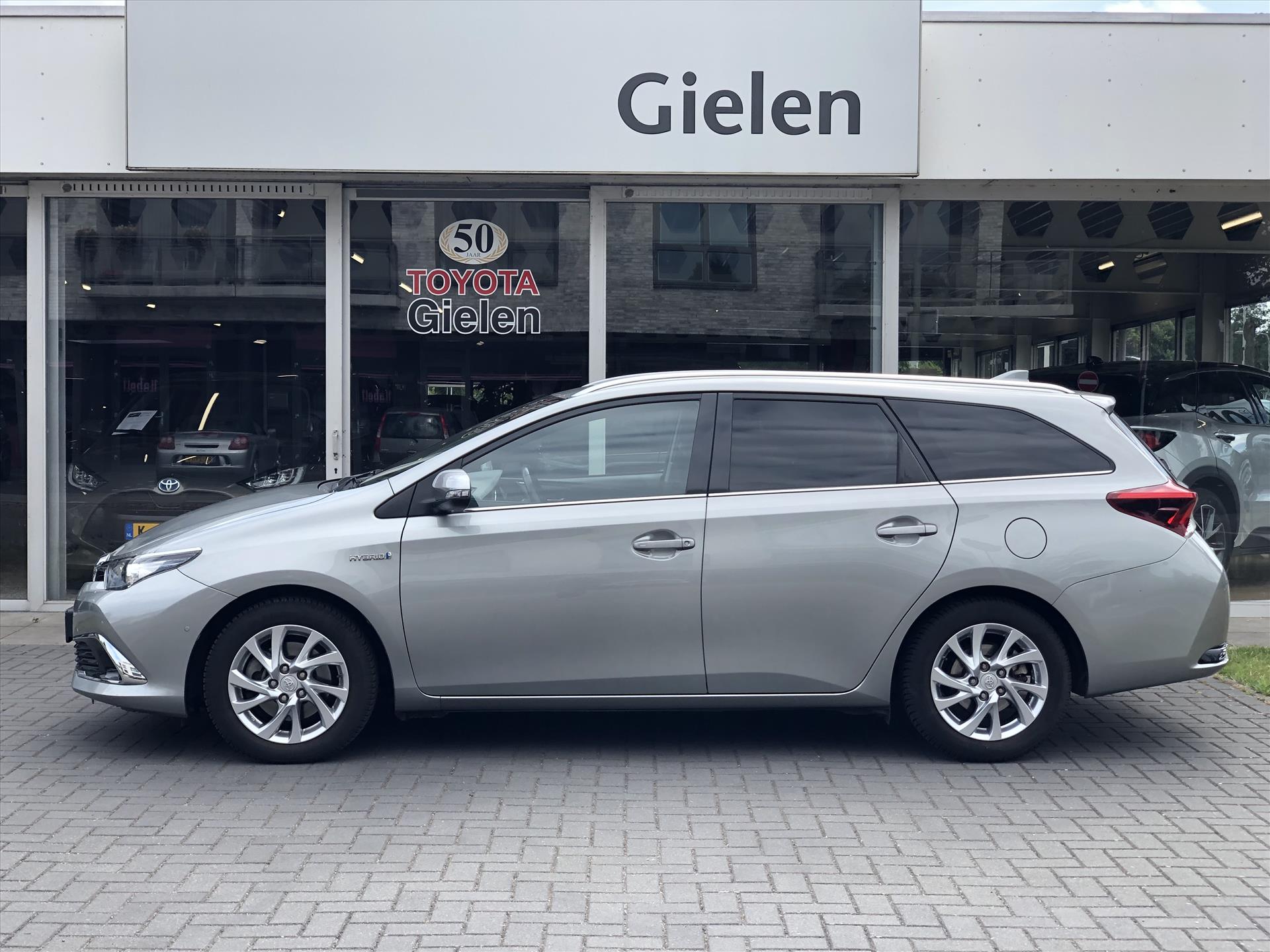 Toyota Auris Touring Sports 1.8 Hybrid Executive | Trekhaak, Navigatie, Parkeersensoren, Keyless, Stoelverwarming, Facelift 46117252-1.jpg | Autobedrijf Gielen