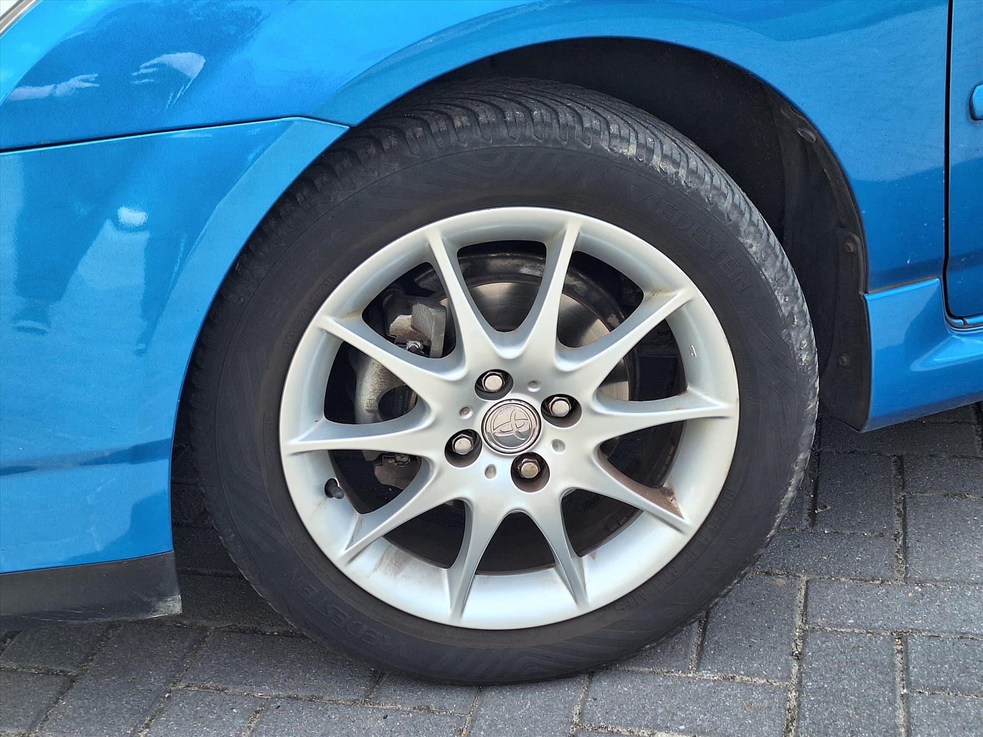 Toyota Corolla 1.6 VVT-I Anniversary | Cruise Control, Spoiler, Lichtmetalen velgen, Climate Control, Nieuw geleverd! 46155903-3.jpg | Autobedrijf Gielen