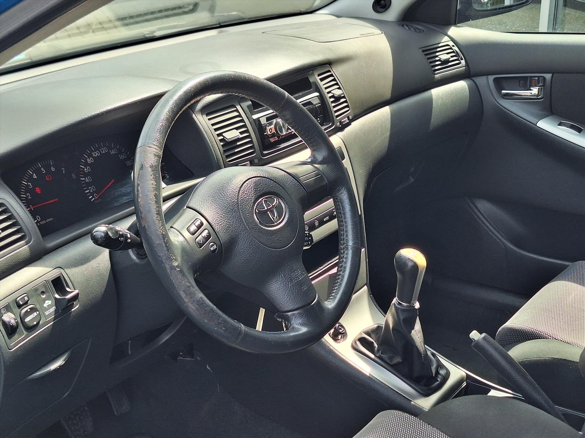 Toyota Corolla 1.6 VVT-I Anniversary | Cruise Control, Spoiler, Lichtmetalen velgen, Climate Control, Nieuw geleverd! 46155903-4.jpg | Autobedrijf Gielen