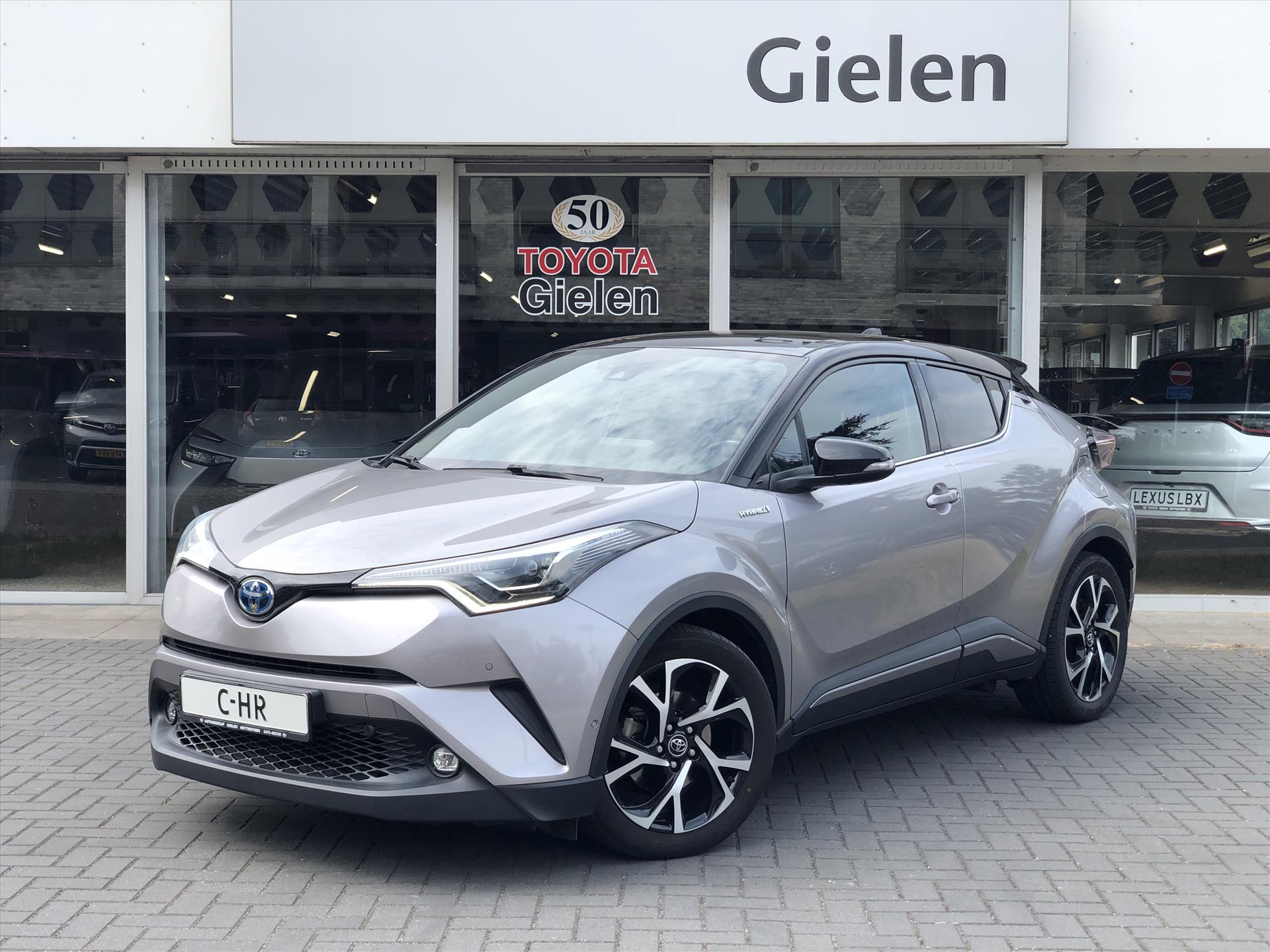 Toyota C-HR 1.8 Hybrid Style Bi-Tone | Trekhaak, JBL, LED Pakket, Navigatie, Dodehoekherkenning, Parkeersensoren, Stoel + Stuurverwarming 46174243-0.jpg | Autobedrijf Gielen