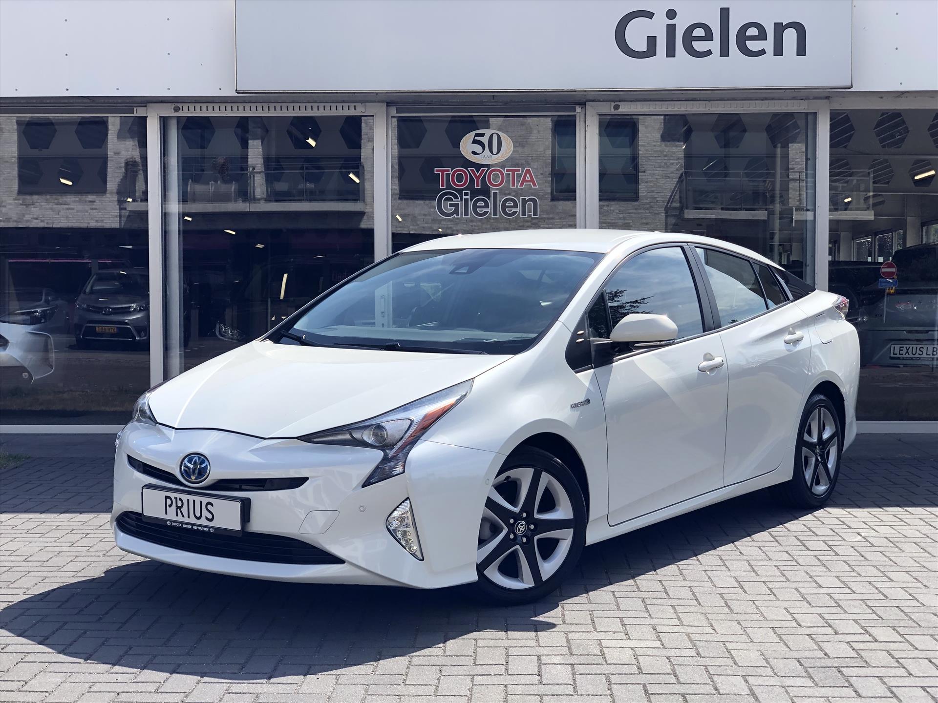 Toyota Prius 1.8 Full Hybrid Dynamic Plus | JBL, Navigatie, Parkeersensoren, Dodehoekherkenning, Head up display, Stoelverwarming 46217270-0.jpg | Autobedrijf Gielen