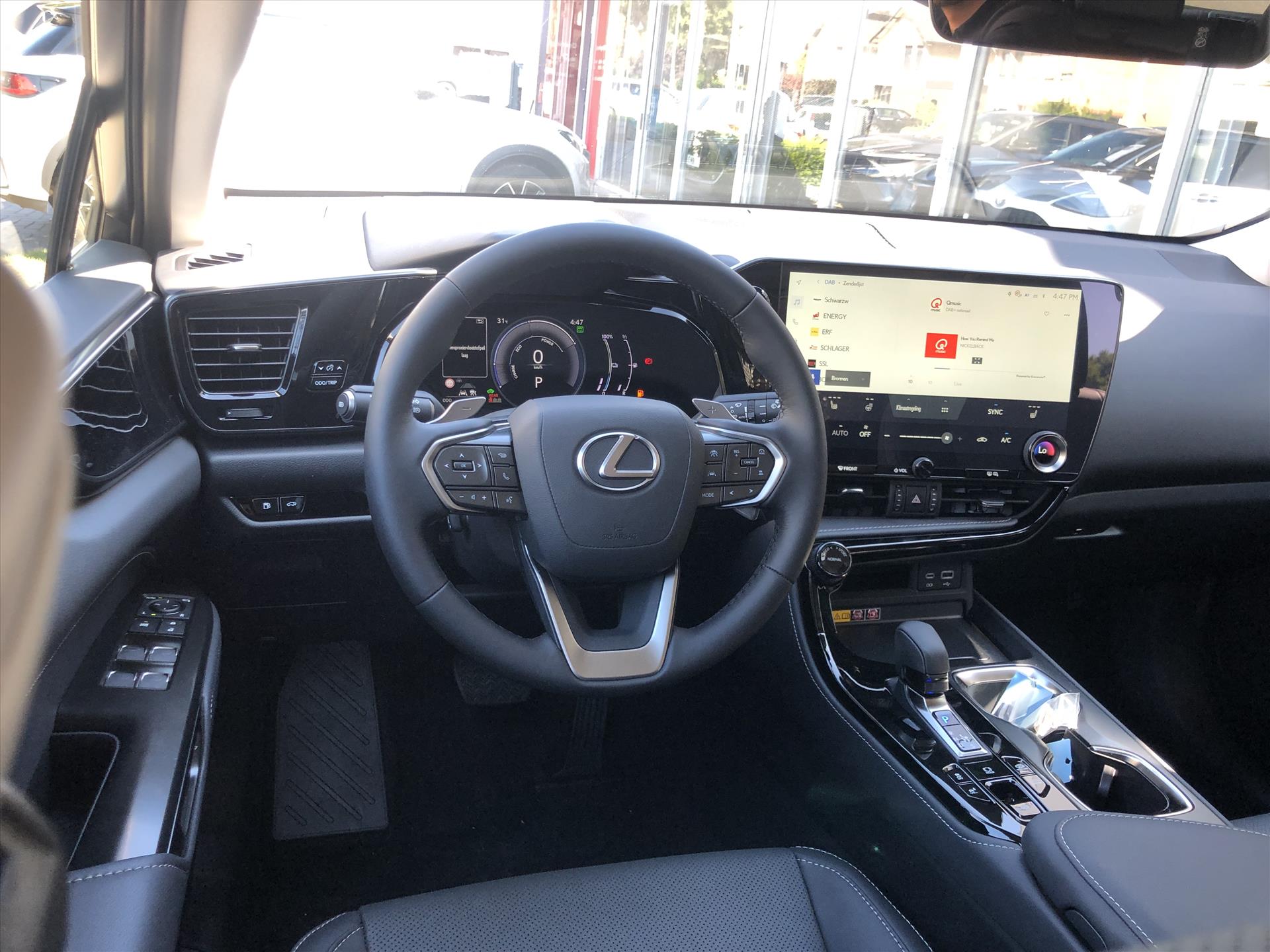 Lexus NX 450h+ AWD Luxury Line Plus | Panoramadak, 360 Camera, Leer, Groot scherm, Dodehoekherkenning, Stoel + Stuurverwarming 46404057-4.jpg | Autobedrijf Gielen