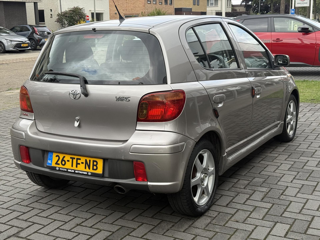 Toyota Yaris 1.5 VVTI T SPORT | Airconditioning, 5-Deurs, Lichtmetalen velgen, Elektrische ramen, Stuurbediening 46441251-3.jpg | Autobedrijf Gielen