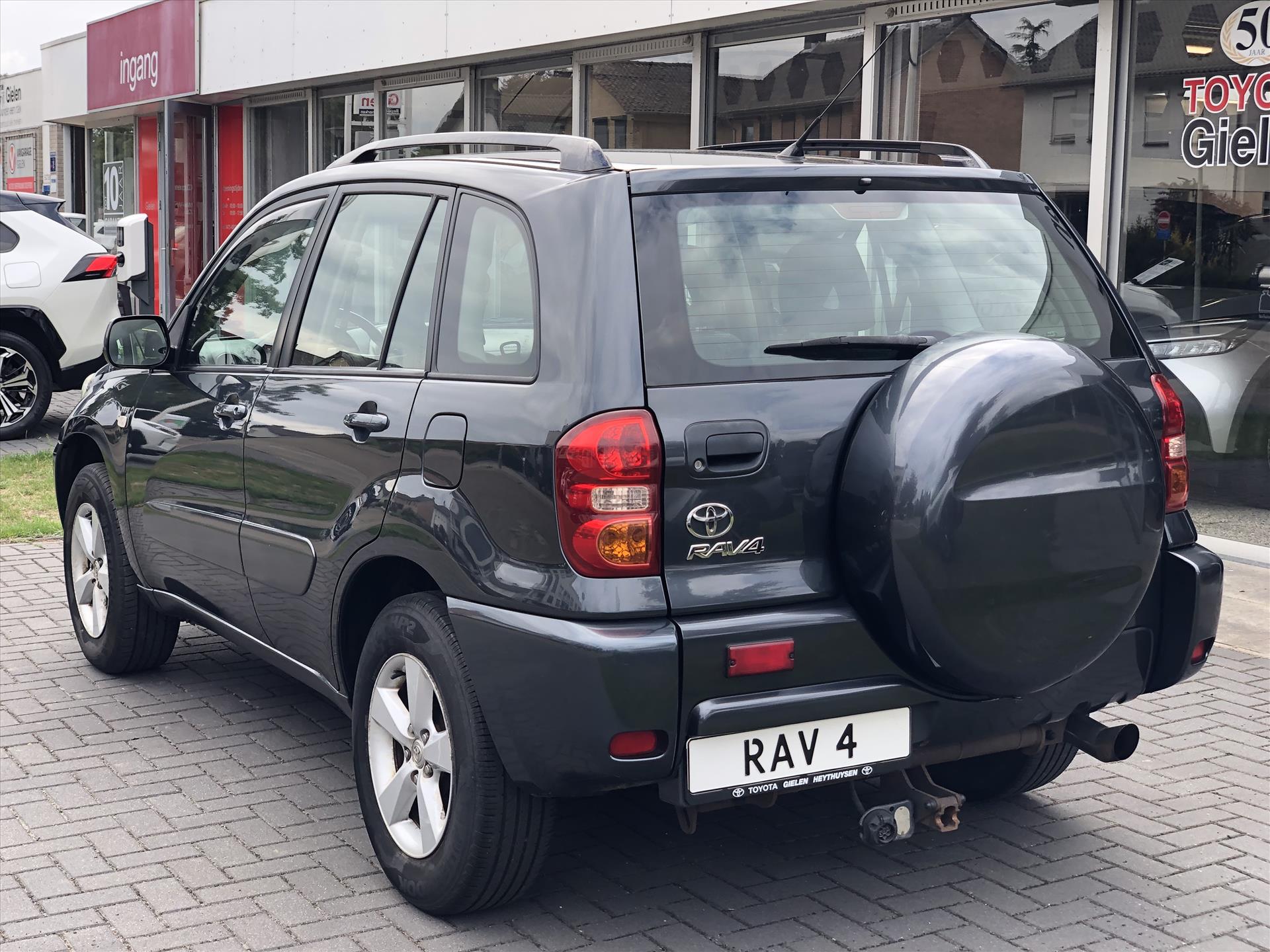 Toyota RAV4 1.8 5DR Terra | Trekhaak, Leer, Airconditioning, Lichtmetalen velgen, Stuurbediening, Radio/CD-Speler 46498800-1.jpg | Autobedrijf Gielen