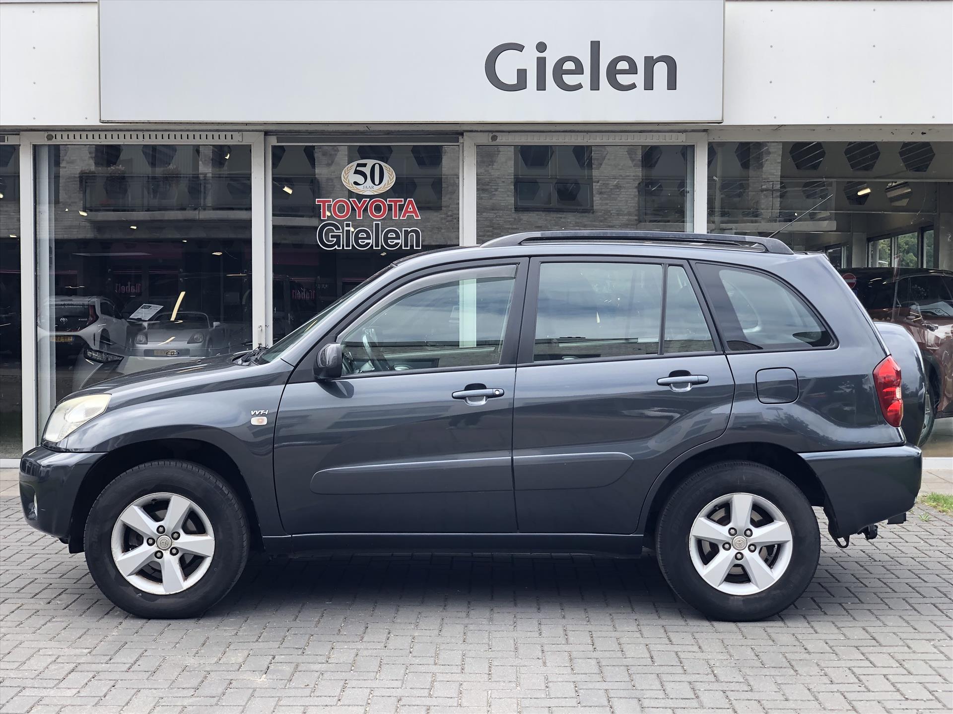 Toyota RAV4 1.8 5DR Terra | Trekhaak, Leer, Airconditioning, Lichtmetalen velgen, Stuurbediening, Radio/CD-Speler 46498800-3.jpg | Autobedrijf Gielen