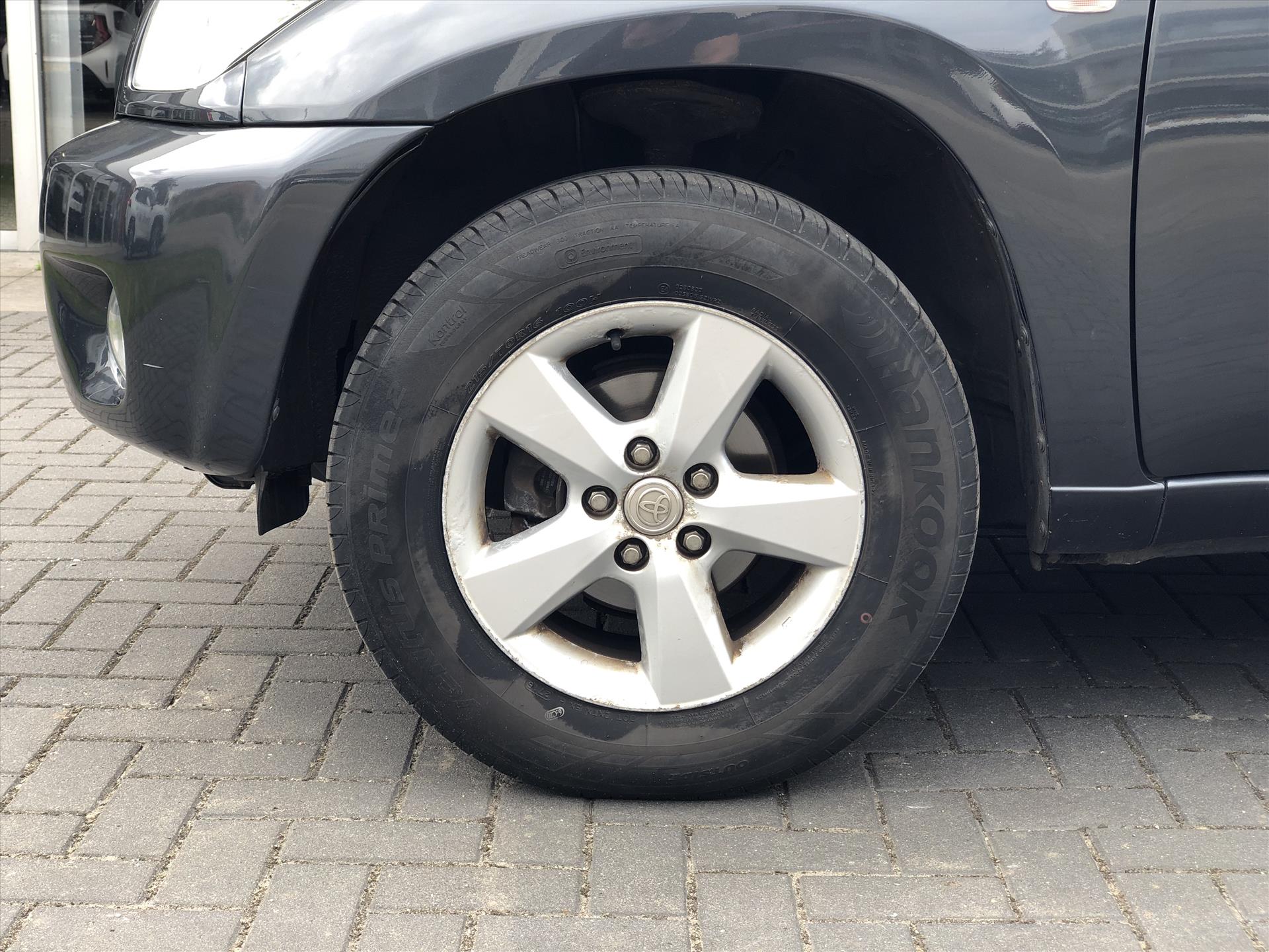 Toyota RAV4 1.8 5DR Terra | Trekhaak, Leer, Airconditioning, Lichtmetalen velgen, Stuurbediening, Radio/CD-Speler 46498800-4.jpg | Autobedrijf Gielen
