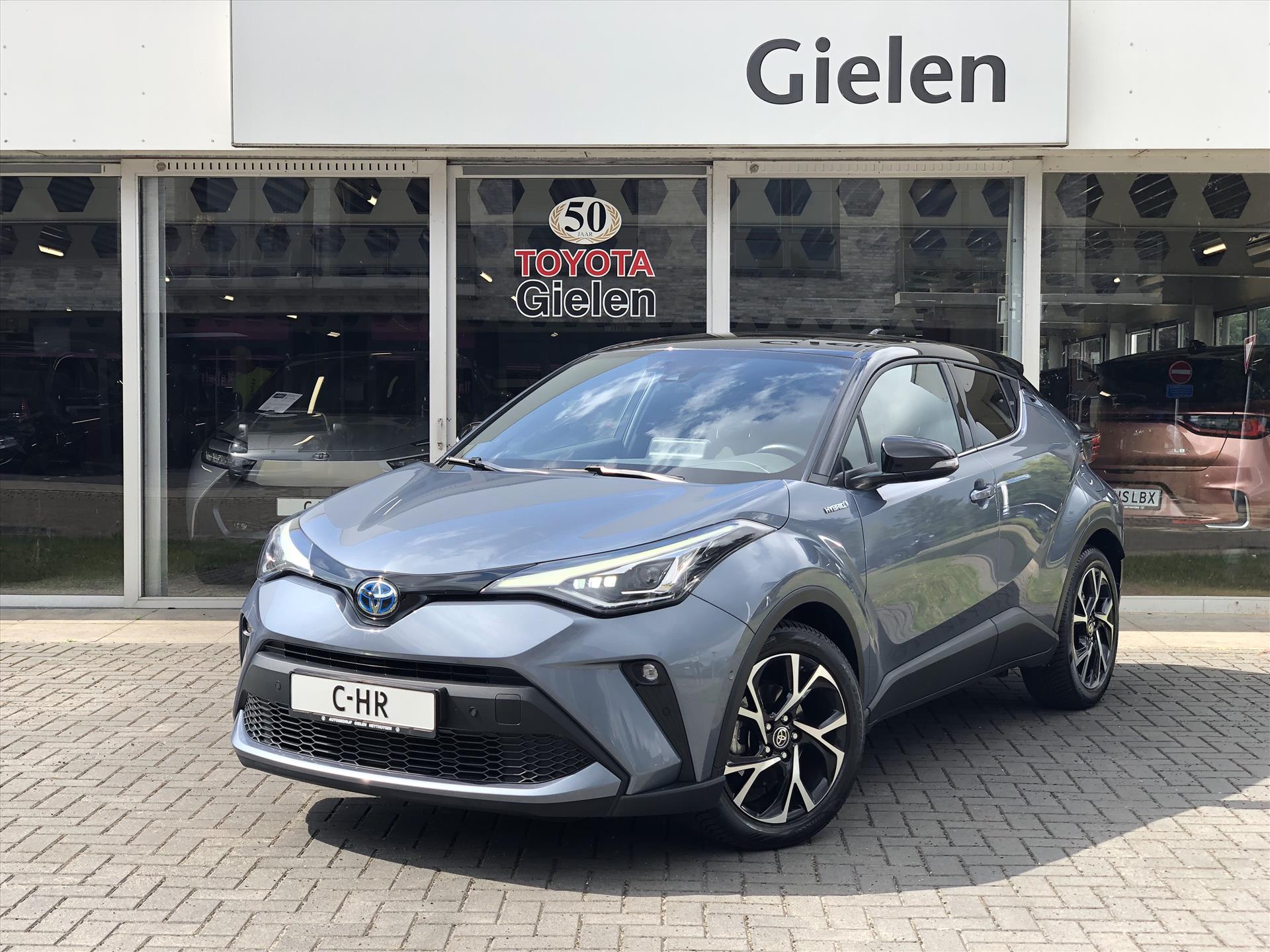 Toyota C-HR 2.0 Hybrid 184pk Bi-Tone | Dodehoekherkenning, Stoel + Stuurverwarming, Parkeersensoren, Apple CarPlay/Android Auto, 18 inch, Ke 46577079-0.jpg | Autobedrijf Gielen