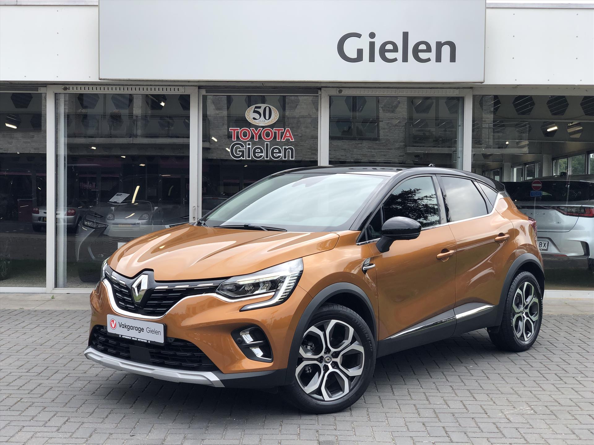 Renault Captur TCe 90pk Intens | Eerste eigenaar, Trekhaak, Parkeersensoren, Camera, Keyless, LED, 17inch, Cruise control 46778239-0.jpg | Autobedrijf Gielen
