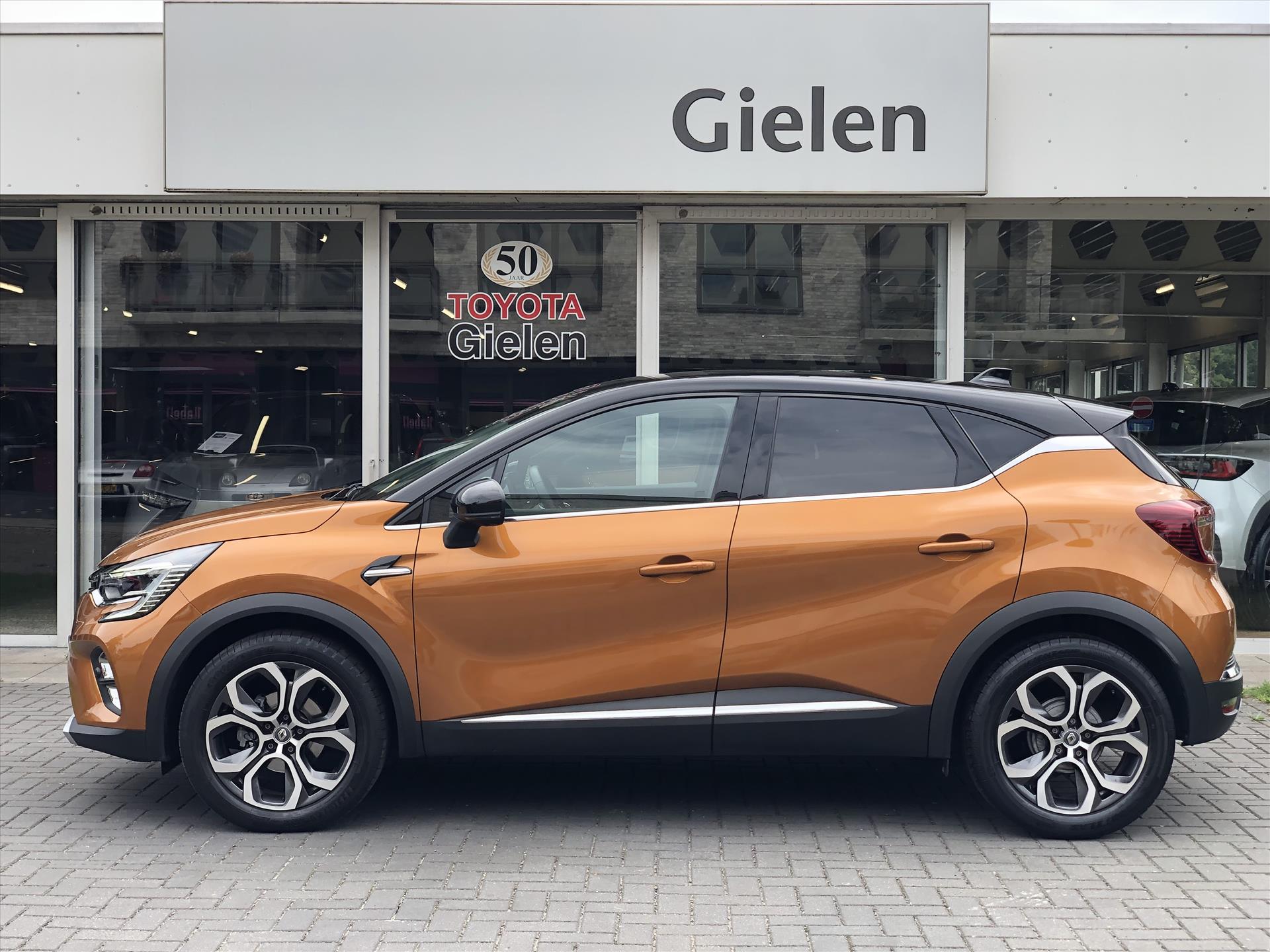 Renault Captur TCe 90pk Intens | Eerste eigenaar, Trekhaak, Parkeersensoren, Camera, Keyless, LED, 17inch, Cruise control 46778239-1.jpg | Autobedrijf Gielen