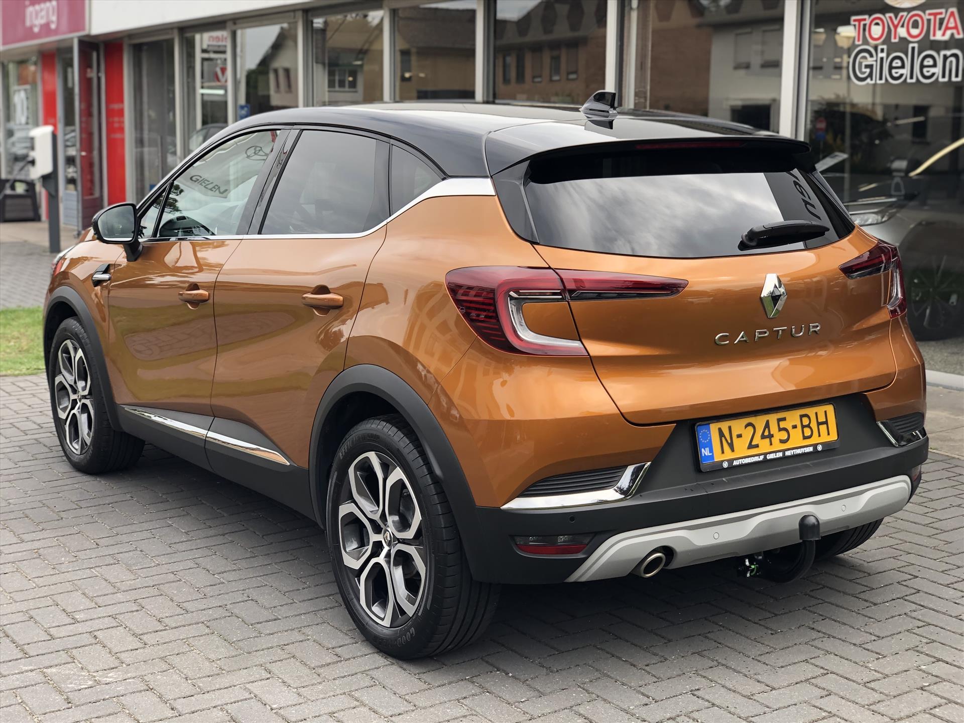 Renault Captur TCe 90pk Intens | Eerste eigenaar, Trekhaak, Parkeersensoren, Camera, Keyless, LED, 17inch, Cruise control 46778239-2.jpg | Autobedrijf Gielen