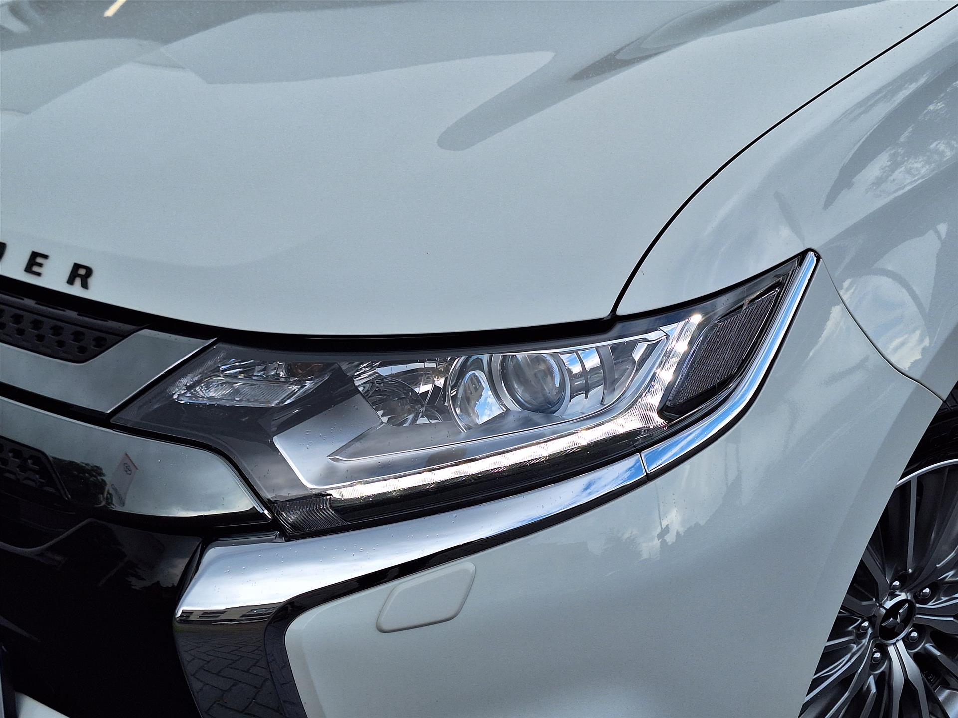 Mitsubishi Outlander 2.4 PHEV 4WD Intense | Leder, Navigatie, Stoelverwarming, Trekhaak 46780421-3.jpg | Autobedrijf Gielen
