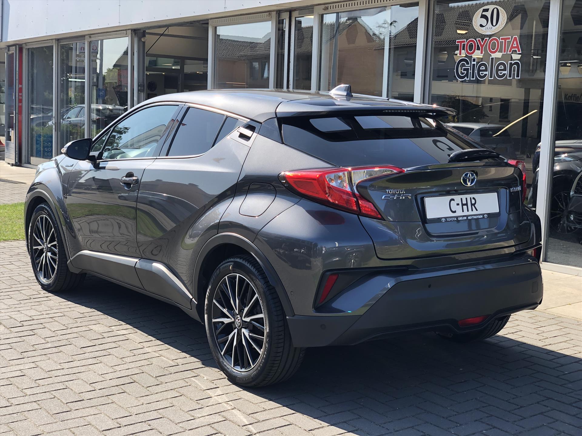 Toyota C-HR 1.8 Hybrid Style | JBL, Navigatie, Dodehoekherkenning, Parkeersensoren, Stoelverwarming , Keyless, 18 inch 46869843-3.jpg | Autobedrijf Gielen