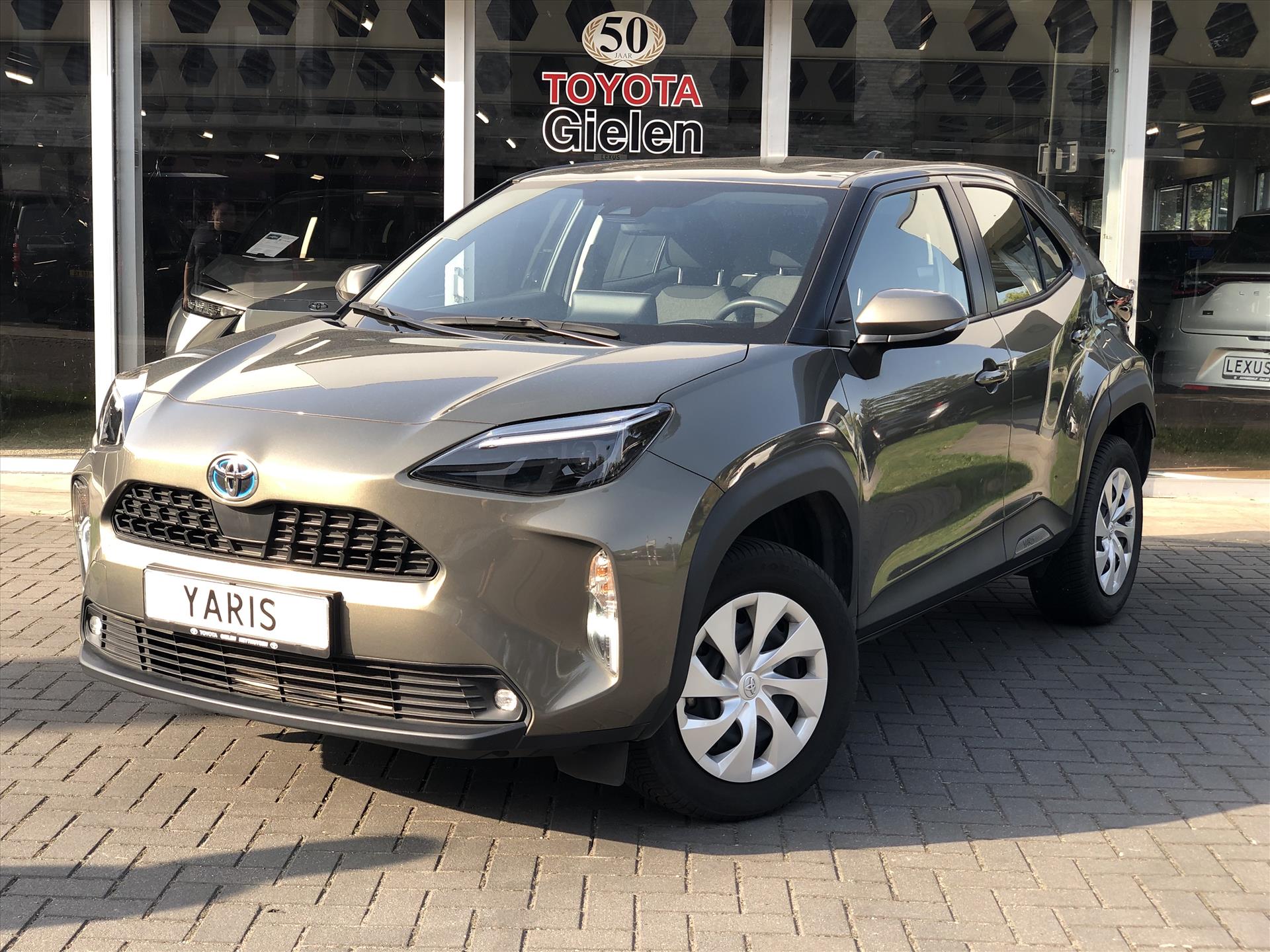 Toyota Yaris Cross 1.5 Hybrid Active | Apple CarPlay/Android auto, LED, Parkeercamera, Adaptive cruise control, Climate control 46941753-2.jpg | Autobedrijf Gielen