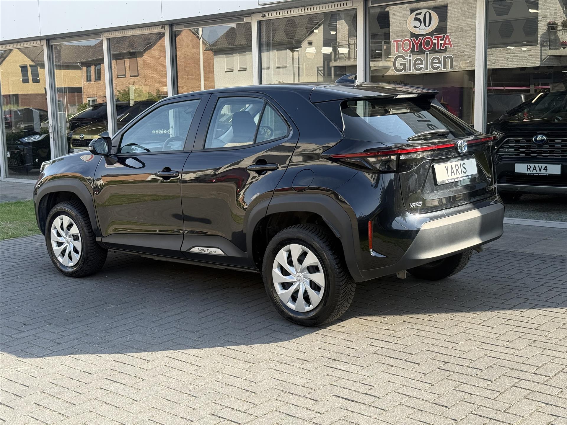 Toyota Yaris Cross 1.5 Hybrid Active | Apple CarPlay/Android auto, LED, Parkeercamera, Adaptive cruise control, Climate control 46941754-2.jpg | Autobedrijf Gielen