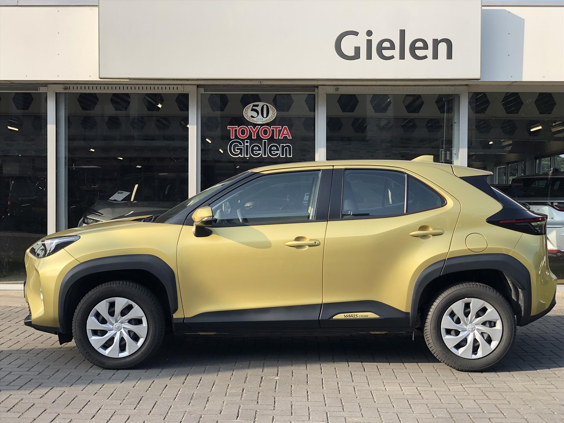 Toyota Yaris Cross 1.5 Hybrid Active | Apple CarPlay/Android auto, LED, Parkeercamera, Adaptive cruise control, Climate control 46941755-2.jpg | Autobedrijf Gielen