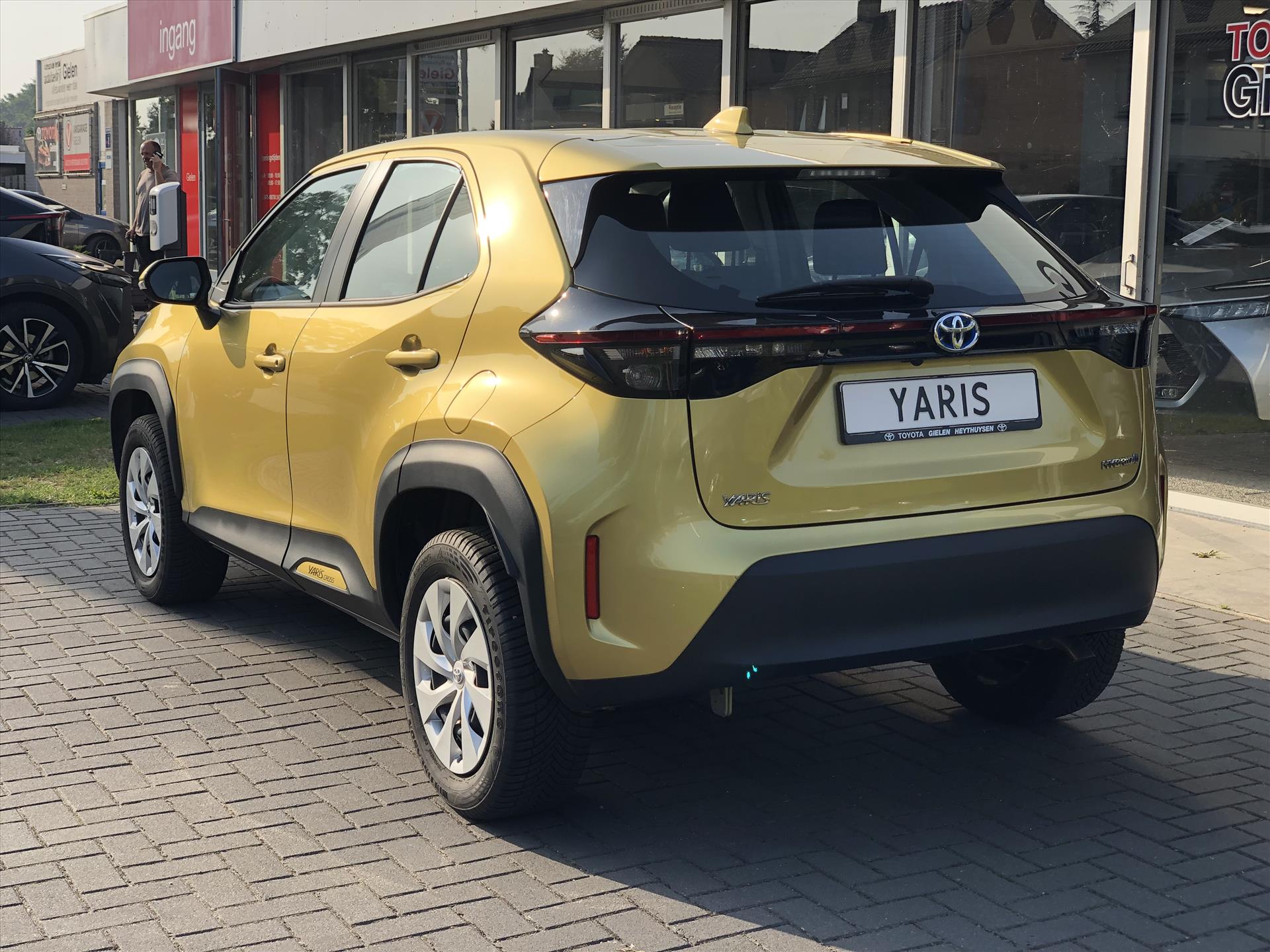 Toyota Yaris Cross 1.5 Hybrid Active | Apple CarPlay/Android auto, LED, Parkeercamera, Adaptive cruise control, Climate control 46941755-3.jpg | Autobedrijf Gielen