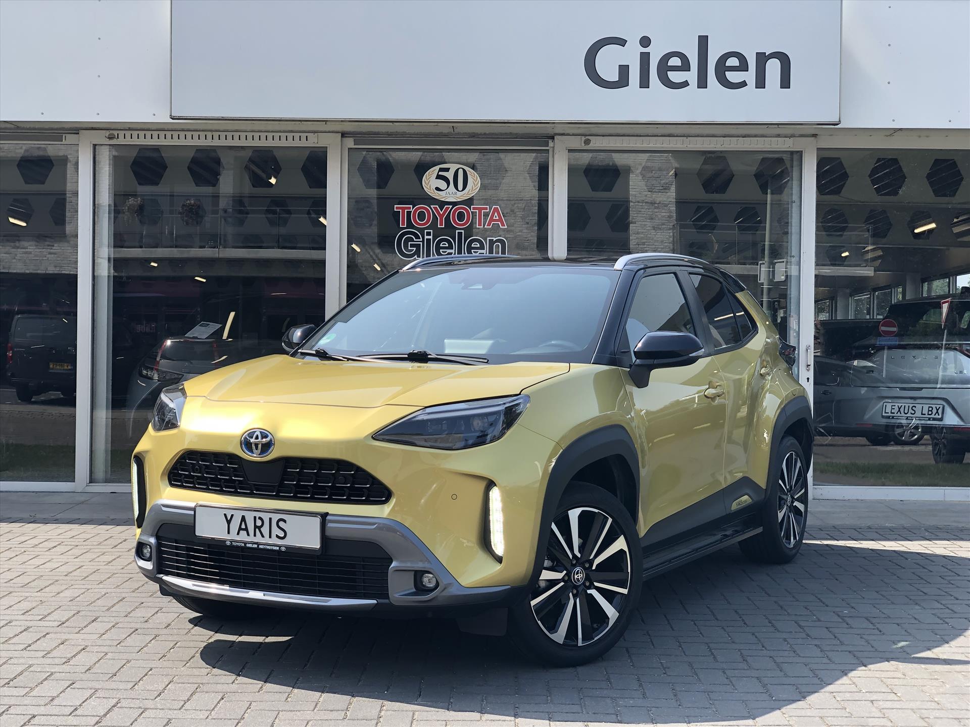 Toyota Yaris Cross 1.5 Hybrid Launch Edition | Trekhaak, Head up display, Leer, Elektrische achterklep, Blind spot, Matrix LED 46954172-0.jpg | Autobedrijf Gielen