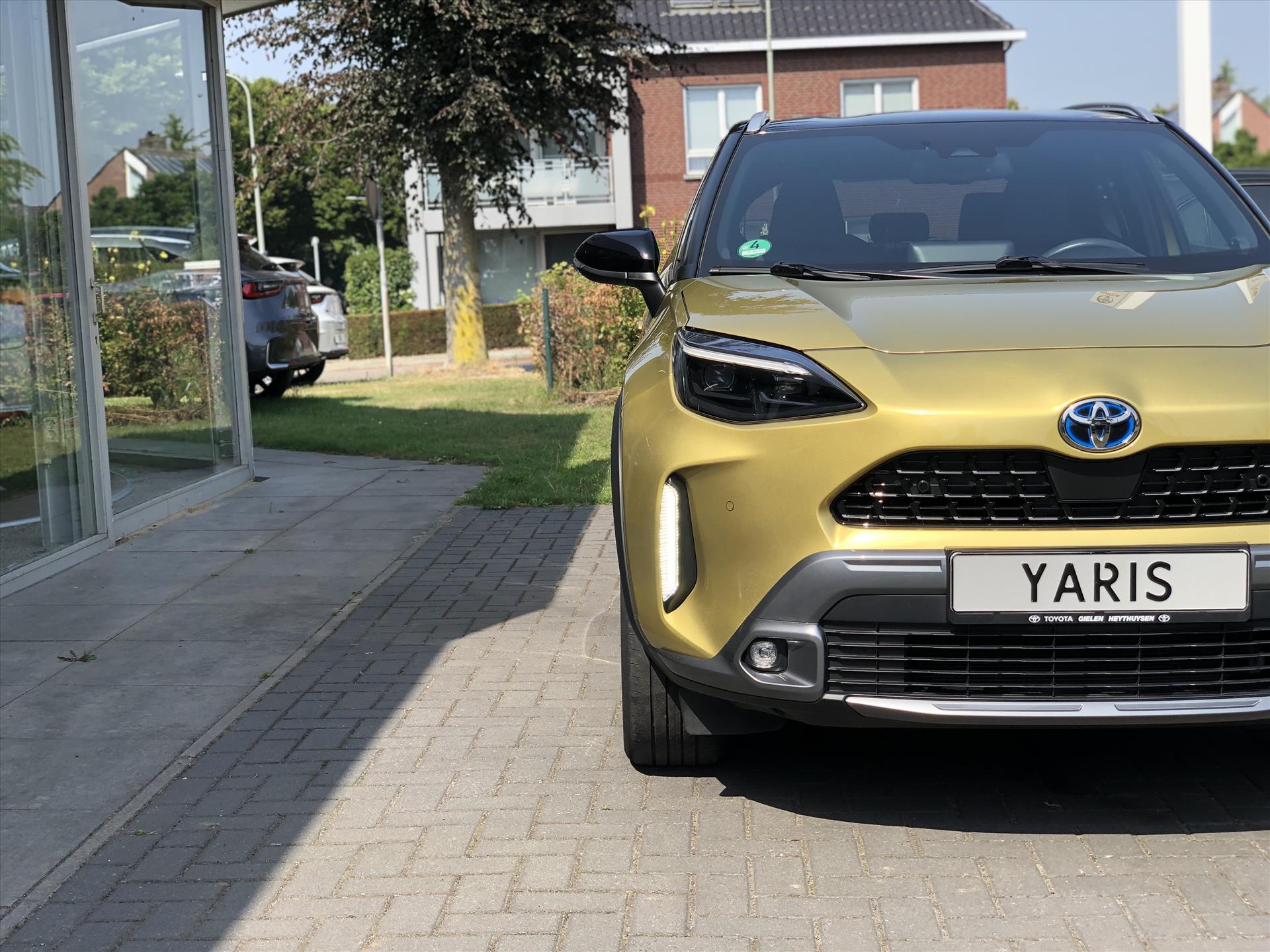 Toyota Yaris Cross 1.5 Hybrid Launch Edition | Trekhaak, Head up display, Leer, Elektrische achterklep, Blind spot, Matrix LED 46954172-3.jpg | Autobedrijf Gielen