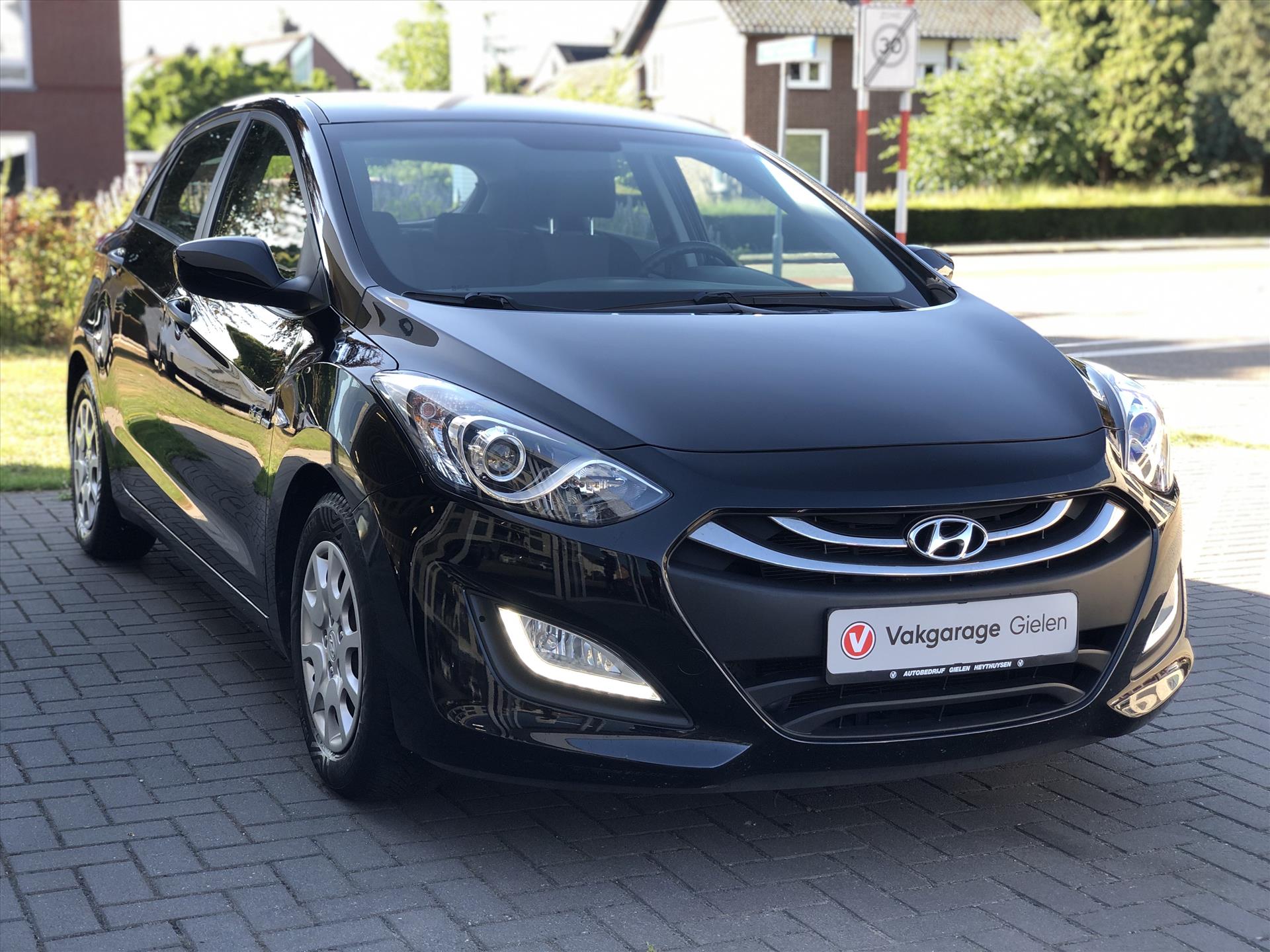 Hyundai i30 1.6 GDi Blue i-Drive Cool Plus | Airco, Stuurwielbediening, Bluetooth 46995579-2.jpg | Autobedrijf Gielen