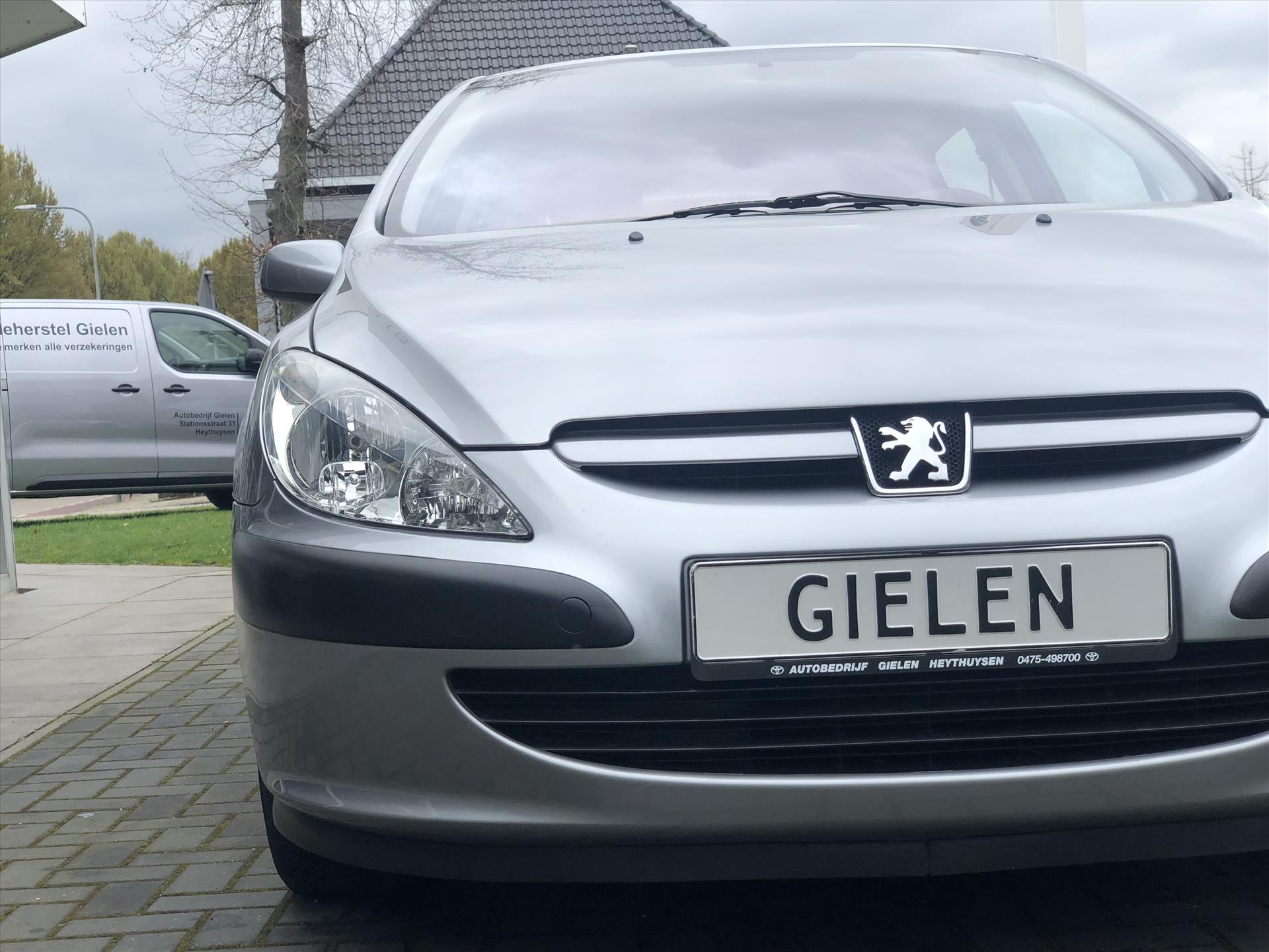 Peugeot 307 1.6 XT 5-DEURS Automaat | Climate control, Radio/CD-Speler, Cruise control, Lichtmetalen velgen, Uniek weinig KM! 46995620-2.jpg | Autobedrijf Gielen