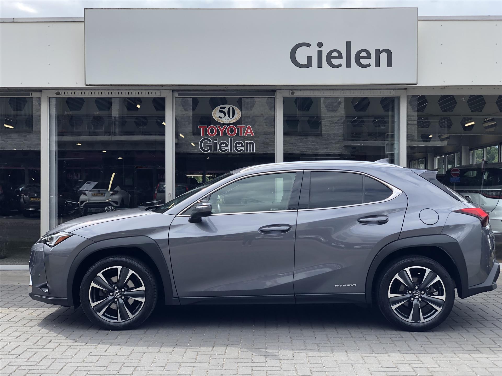 Lexus UX 250h Preference Line | 18inch, Dodehoekherkenning, Keyless, Parkeersensoren, Stoel + Stuurverwarming, Apple CarPlay/Android Auto 47034871-1.jpg | Autobedrijf Gielen