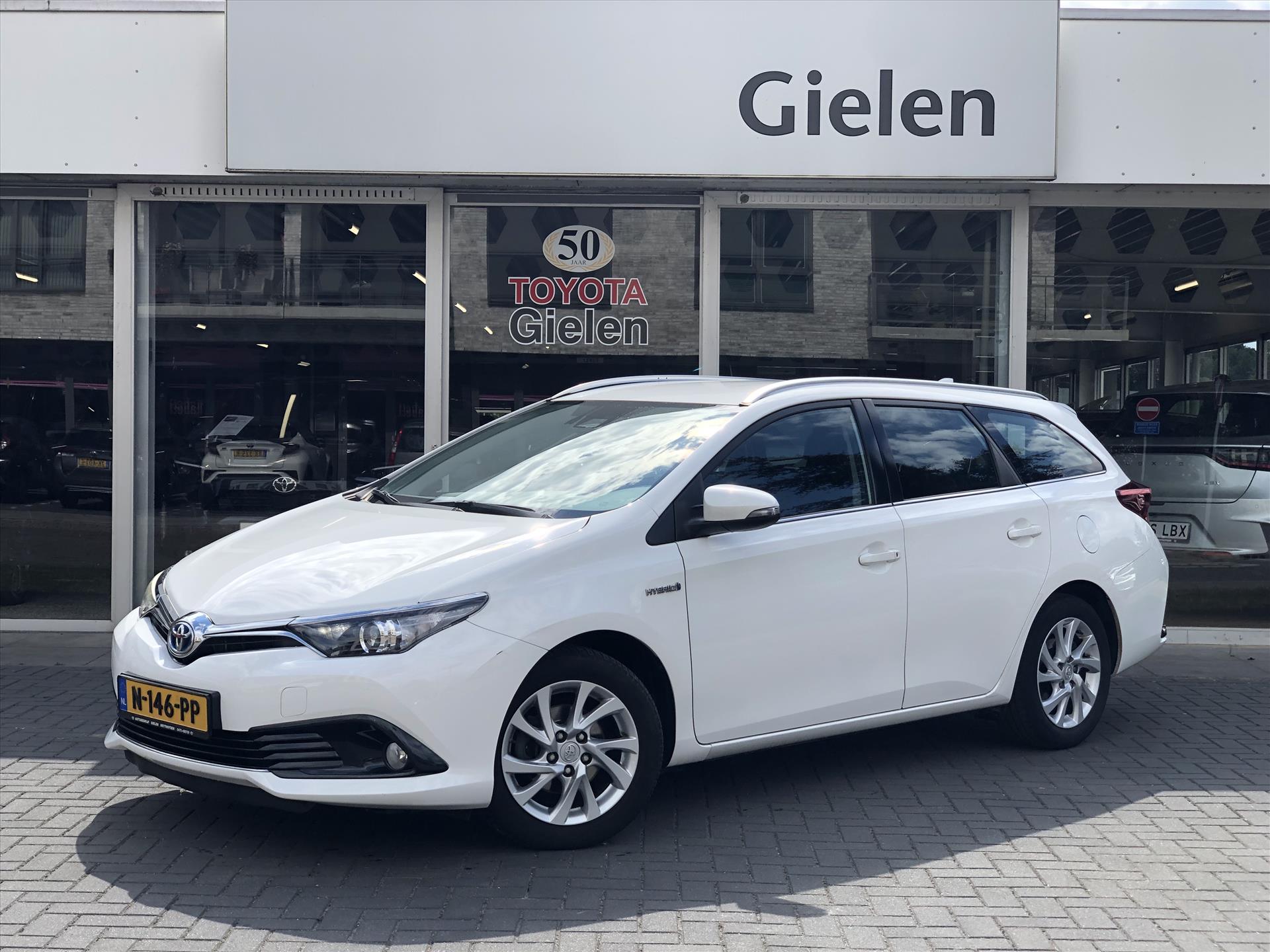 Toyota Auris 1.8 Hybrid Dynamic Ultimate | Climate control, Stoelverwarming, Navigatie, Achteruitrijcamera, Cruise control 47064641-0.jpg | Autobedrijf Gielen