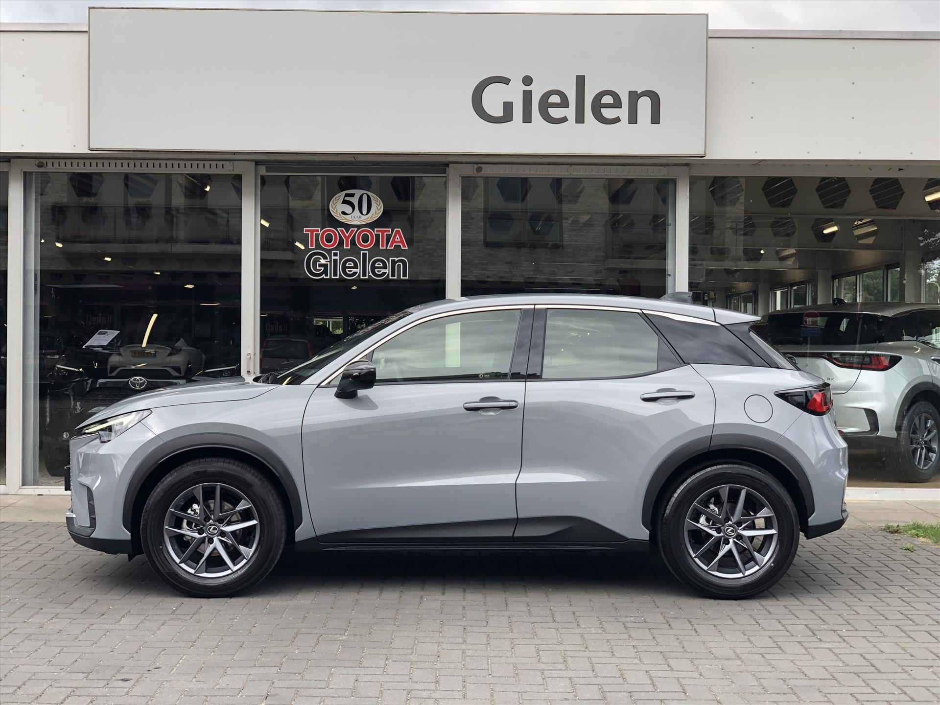 Lexus LBX 1.5 Comfort & Safety Pack | Dodehoekherkenning, Parkeersensoren, Keyless, Stoelverwarming, Snel leverbaar! 47067676-1.jpg | Autobedrijf Gielen