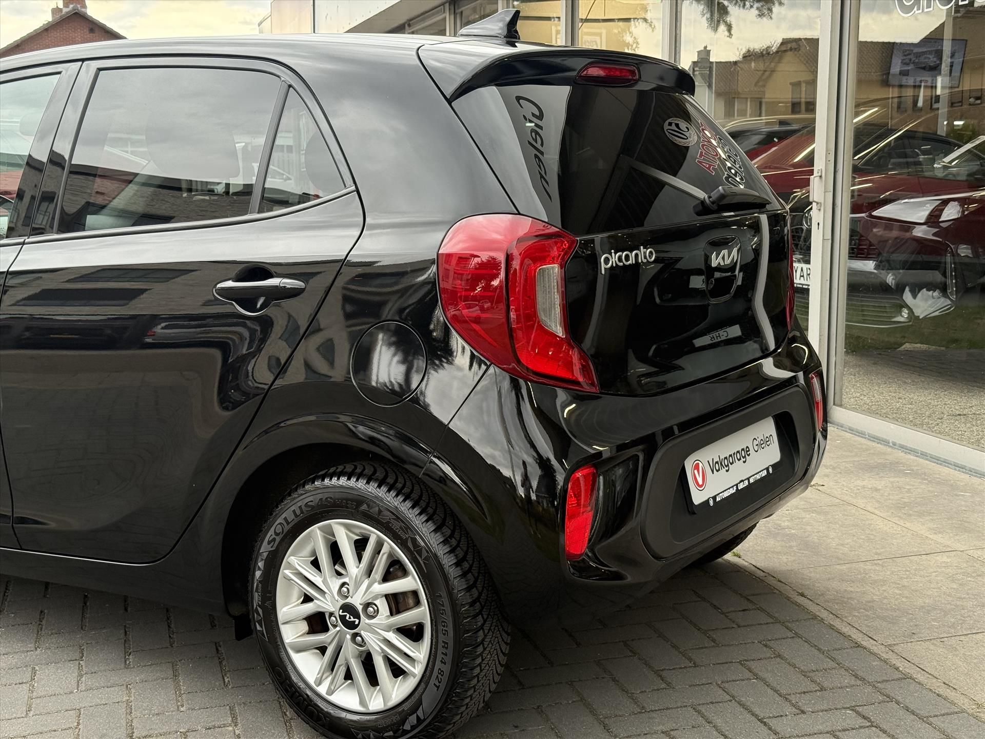 Kia Picanto 1.0 DPi DynamicLine | Stoel + Stuurverwarming, Apple CarPlay/Android Auto, Lichtmetalen velgen, Parkeercamera, Privacy glass 47117549-2.jpg | Autobedrijf Gielen
