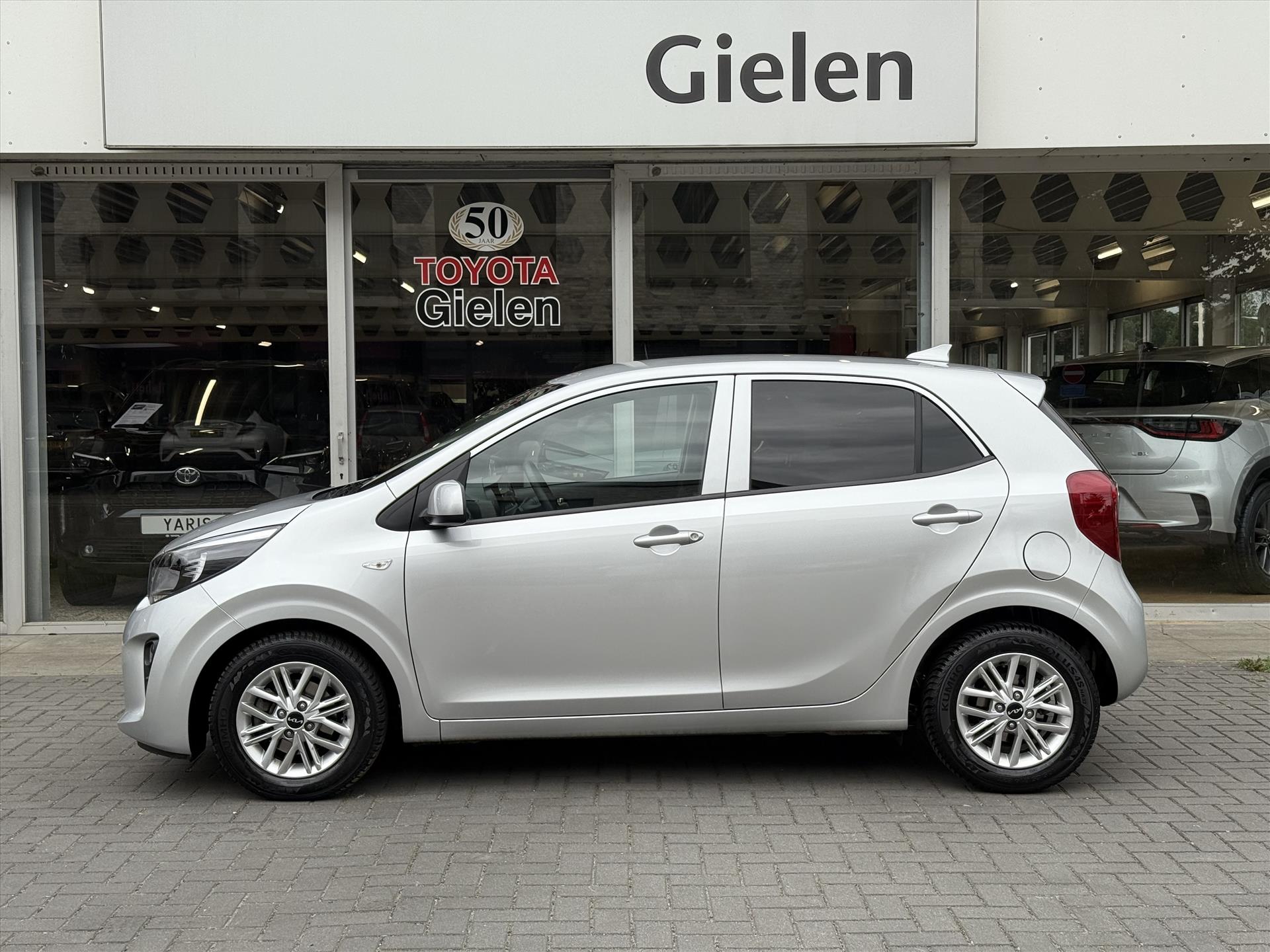 Kia Picanto 1.0 DPi DynamicLine | Stoel + Stuurverwarming, Apple CarPlay/Android Auto, Lichtmetalen velgen, Parkeercamera, Privacy glass 47145446-1.jpg | Autobedrijf Gielen