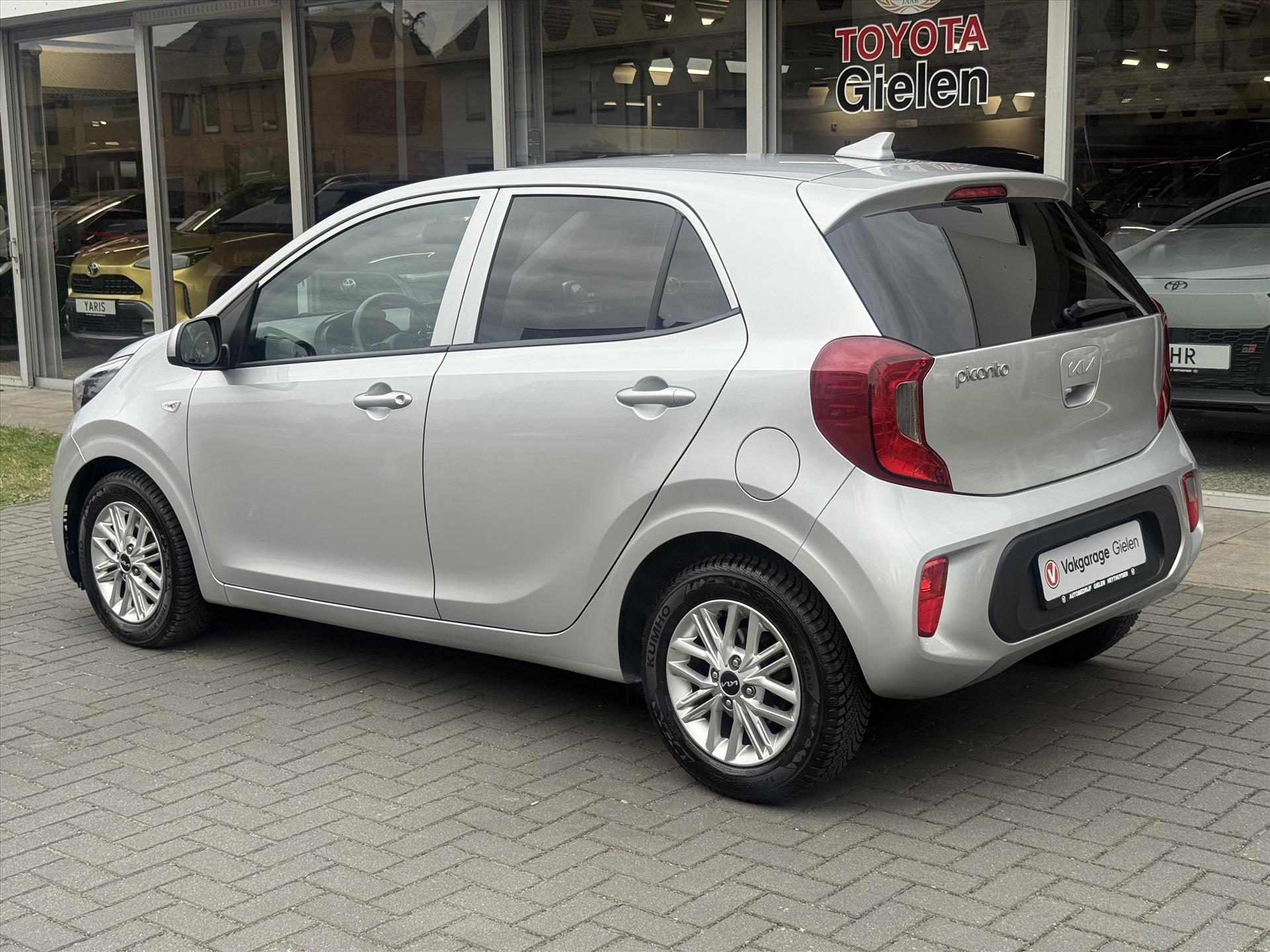 Kia Picanto 1.0 DPi DynamicLine | Stoel + Stuurverwarming, Apple CarPlay/Android Auto, Lichtmetalen velgen, Parkeercamera, Privacy glass 47145446-4.jpg | Autobedrijf Gielen