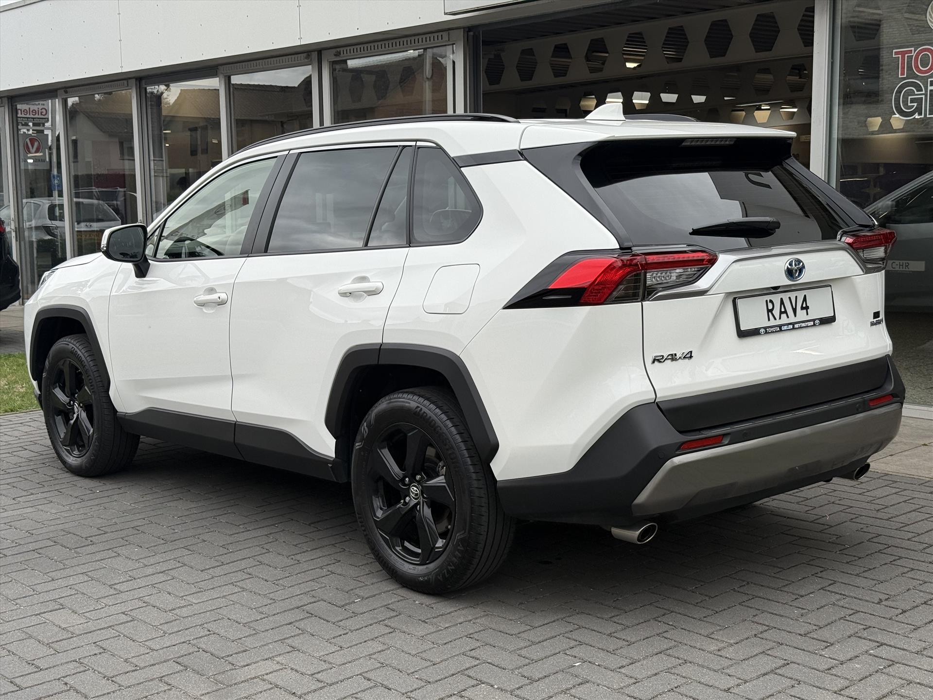 Toyota RAV4 Hybrid 220 Dynamic Plus | 18inch, Groot scherm, Dodehoekherkenning, Parkeersensoren, Stoelverwarming, Nieuwe multimedia 47195831-2.jpg | Autobedrijf Gielen
