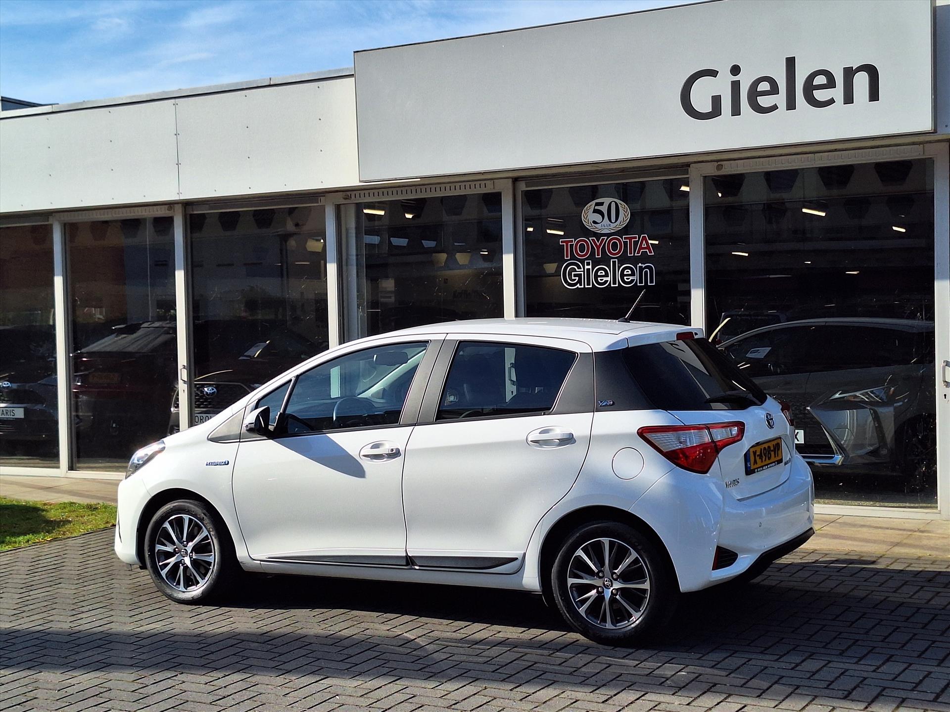 Toyota Yaris 1.5 Hybrid Y20 | Stoelverwarming, Privacy Glass, Keyless, Lichtmetalen velgen, Parkeercamera, Cruise control 47233362-4.jpg | Autobedrijf Gielen