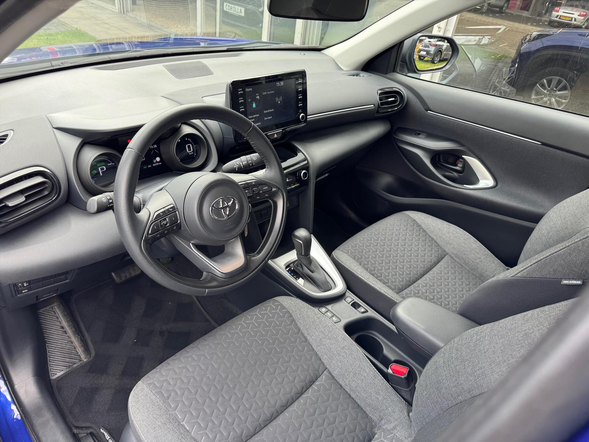 Toyota Yaris Cross 1.5 Hybrid Active | Lichtmetalen velgen, Apple CarPlay/Android auto, Parkeercamera, Eerste eigenaar 47364501-15.jpg | Autobedrijf Gielen