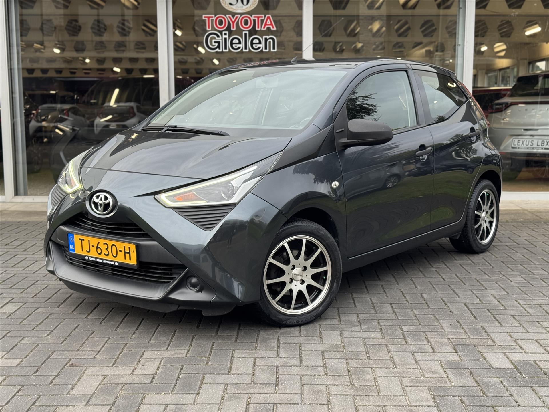 Toyota Aygo 1.0 VVT-i 72pk x-fun | Airco, Bluetooth, LM velgen, Elektrische ramen, Snelheidsbegrenzer 47416753-27.jpg | Autobedrijf Gielen