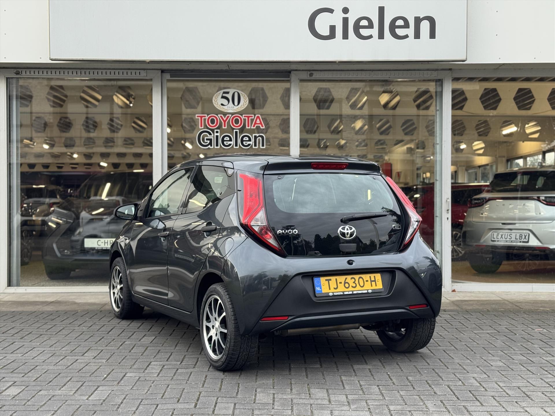 Toyota Aygo 1.0 VVT-i 72pk x-fun | Airco, Bluetooth, LM velgen, Elektrische ramen, Snelheidsbegrenzer 47416753-28.jpg | Autobedrijf Gielen