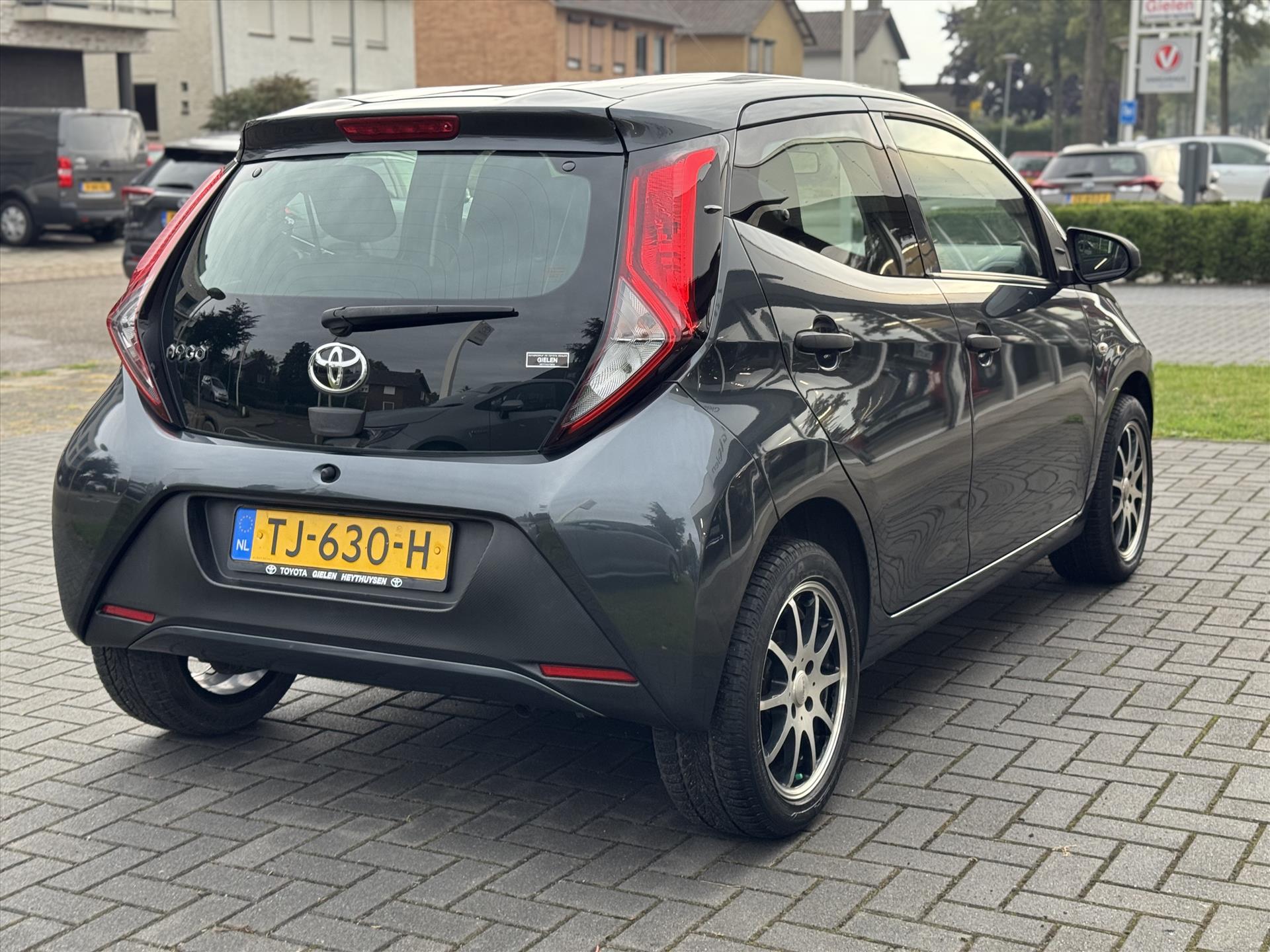 Toyota Aygo 1.0 VVT-i 72pk x-fun | Airco, Bluetooth, LM velgen, Elektrische ramen, Snelheidsbegrenzer 47416753-4.jpg | Autobedrijf Gielen