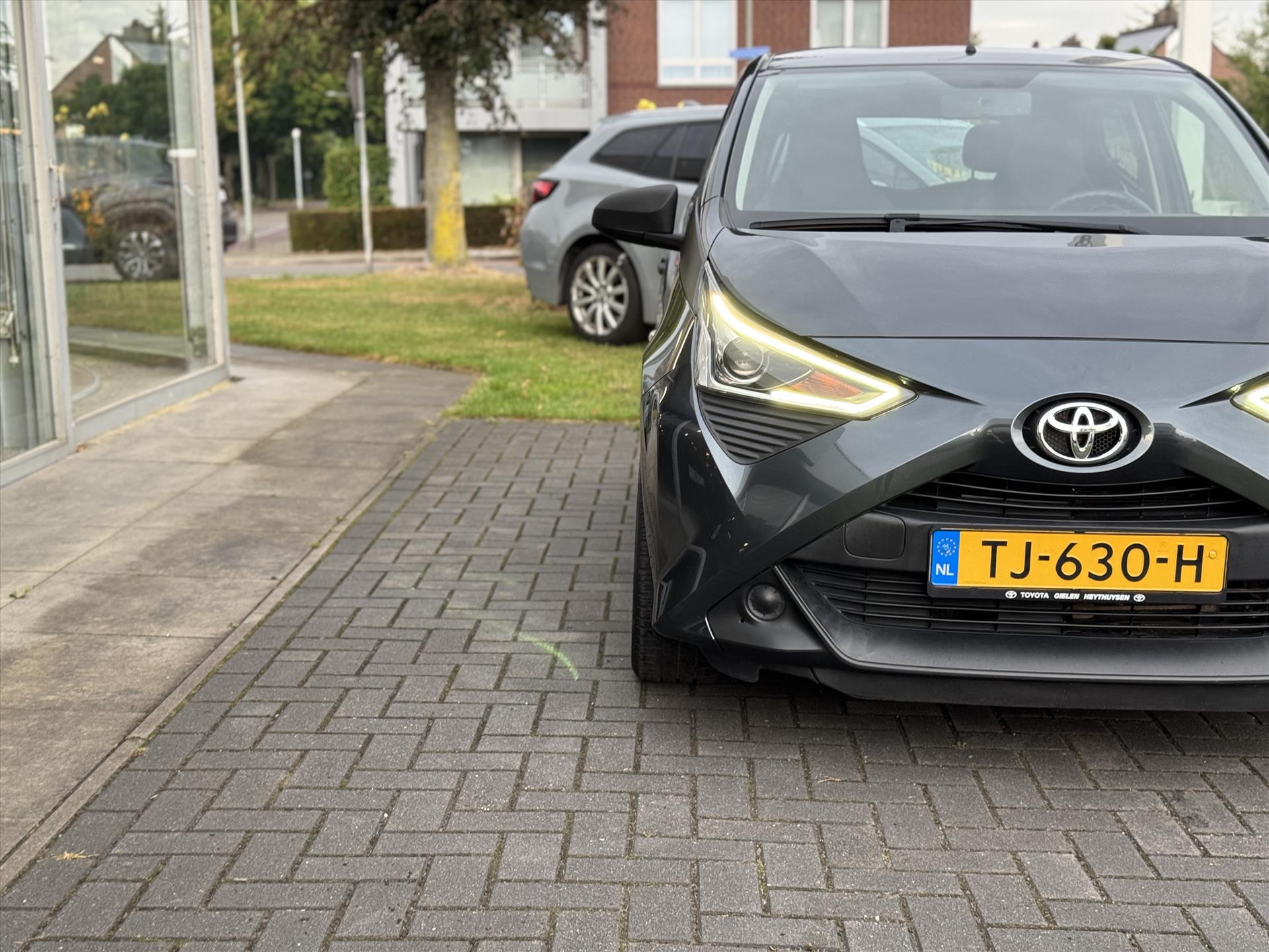 Toyota Aygo 1.0 VVT-i 72pk x-fun | Airco, Bluetooth, LM velgen, Elektrische ramen, Snelheidsbegrenzer 47416753-7.jpg | Autobedrijf Gielen