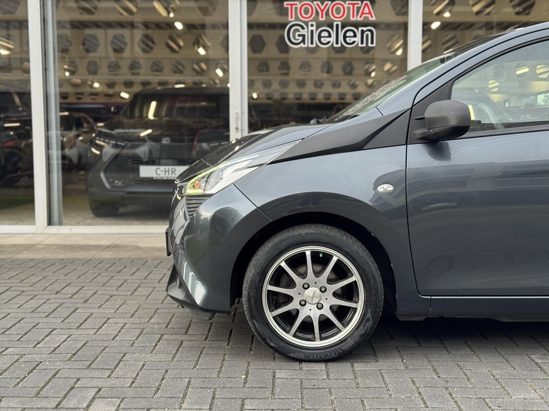 Toyota Aygo 1.0 VVT-i 72pk x-fun | Airco, Bluetooth, LM velgen, Elektrische ramen, Snelheidsbegrenzer 47416753-9.jpg | Autobedrijf Gielen