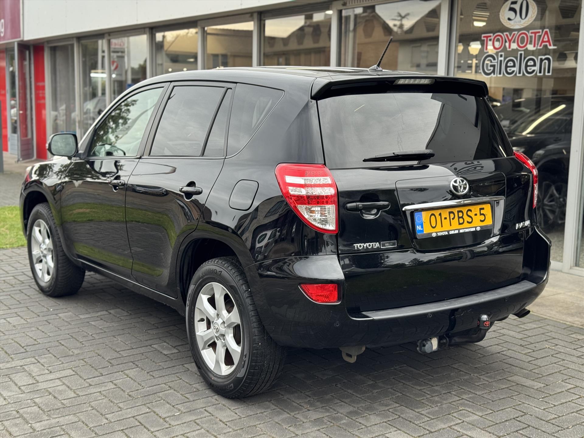 Toyota RAV4 2.0 VVT-i 4WD Executive Business | Trekhaak, Navigatie, Cruise control, Stoelverwarming, Half leer, Keyless, 1500KG Trekgewicht 47432093-4.jpg | Autobedrijf Gielen