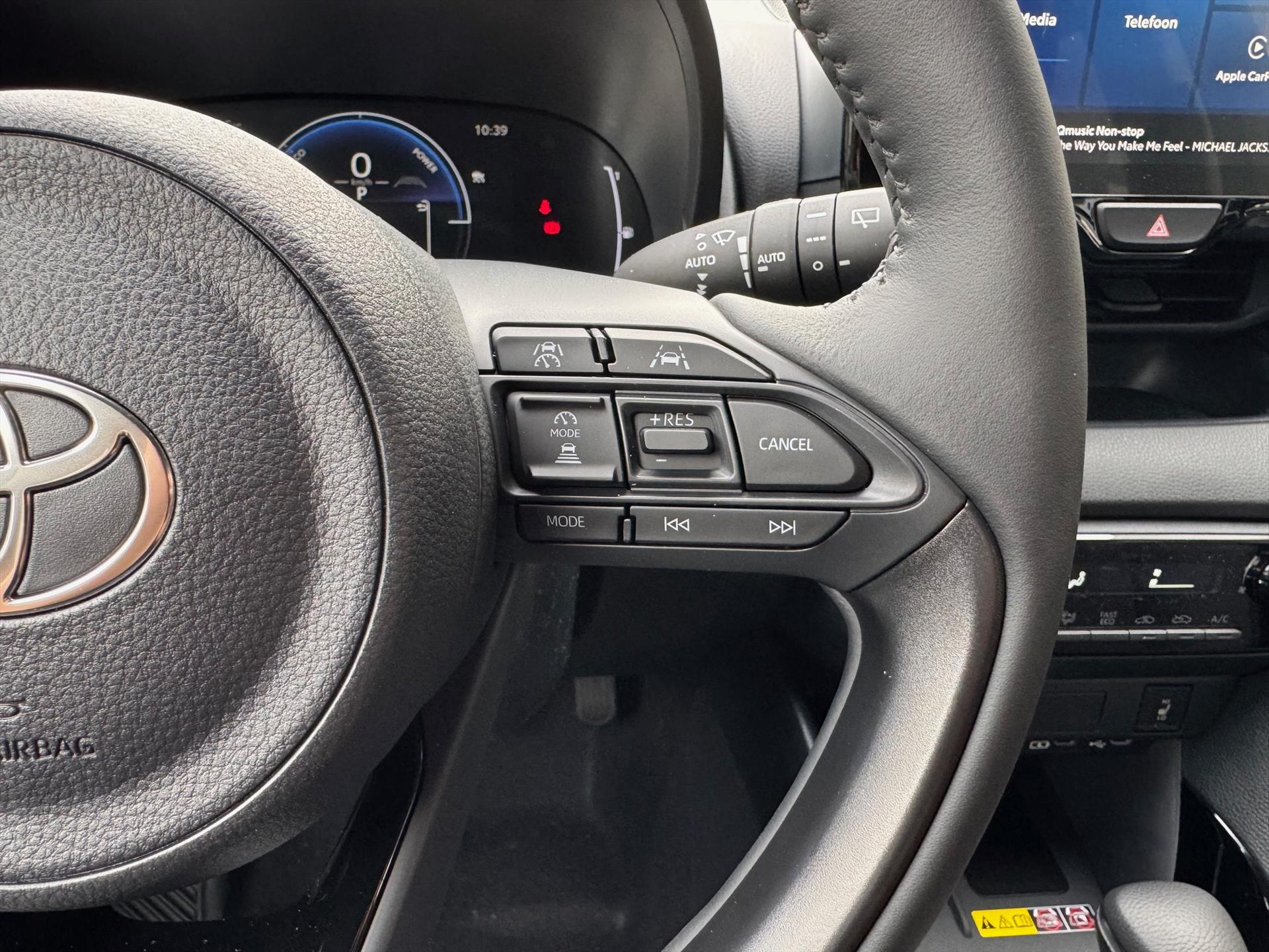 Toyota Yaris Hybrid Dynamic Plus | Stoel + Stuurverwarming, Lichtmetalen velgen, Keyless, Licht + Regensensor, Startknop 47495163-19.jpg | Autobedrijf Gielen