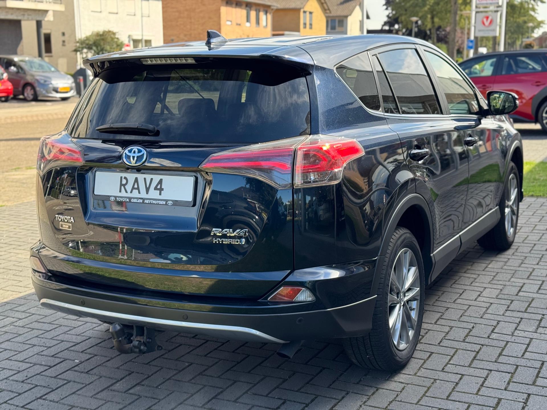 Toyota RAV4 2.5 Hybrid AWD Executive | Trekhaak, Schuifdak, Leer, Geheugenfunctie, 360 Camera, Blind spot, Stoel + Stuuverwarming 47495382-4.jpg | Autobedrijf Gielen