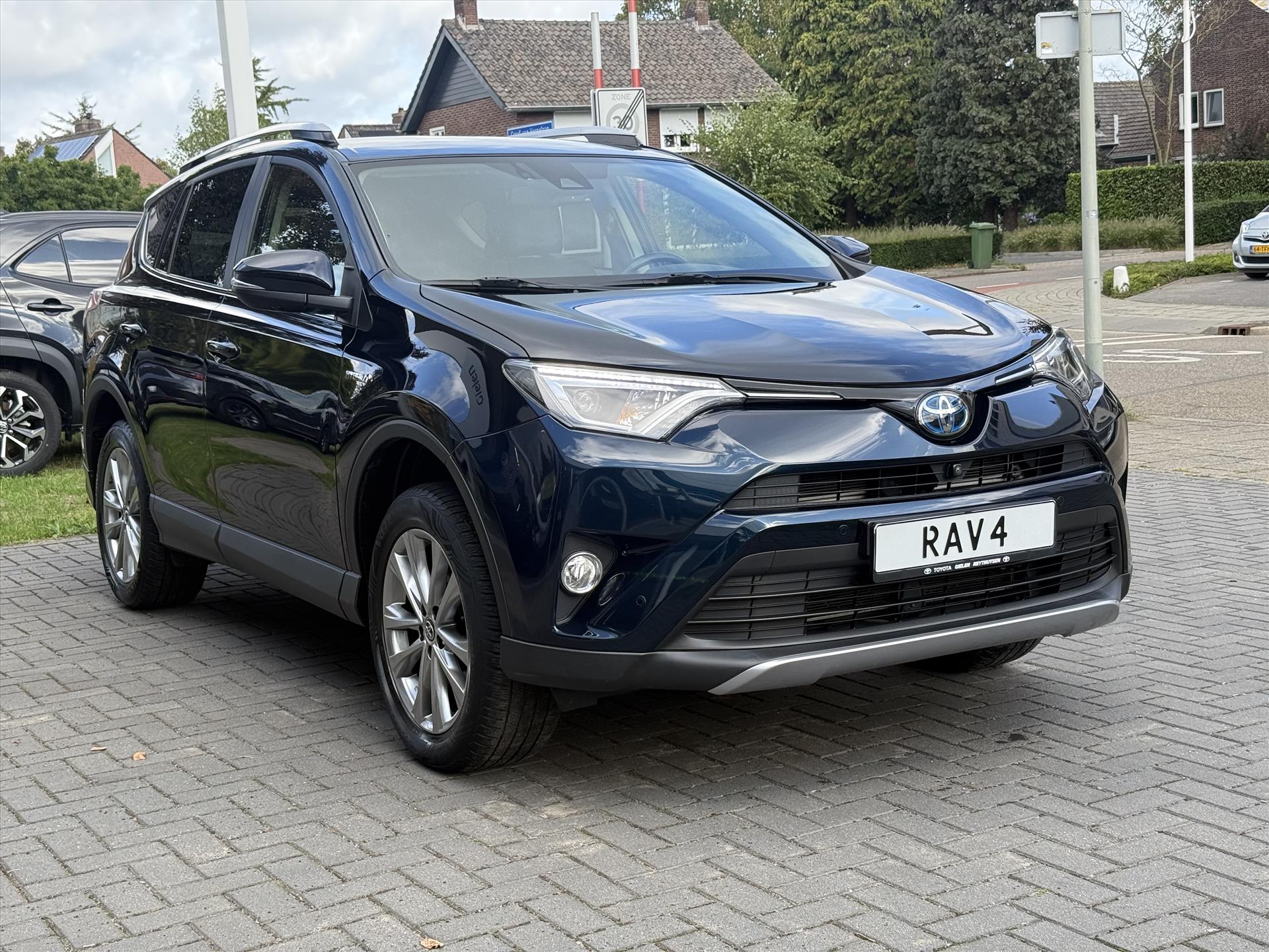 Toyota RAV4 2.5 Hybrid AWD Energy Plus | JBL, Trekhaak, Navigatie, Leer, Stoelverwarming, Geheugenfunctie, 360 Camera, 1.650KG Trekgewicht 47504826-10.jpg | Autobedrijf Gielen