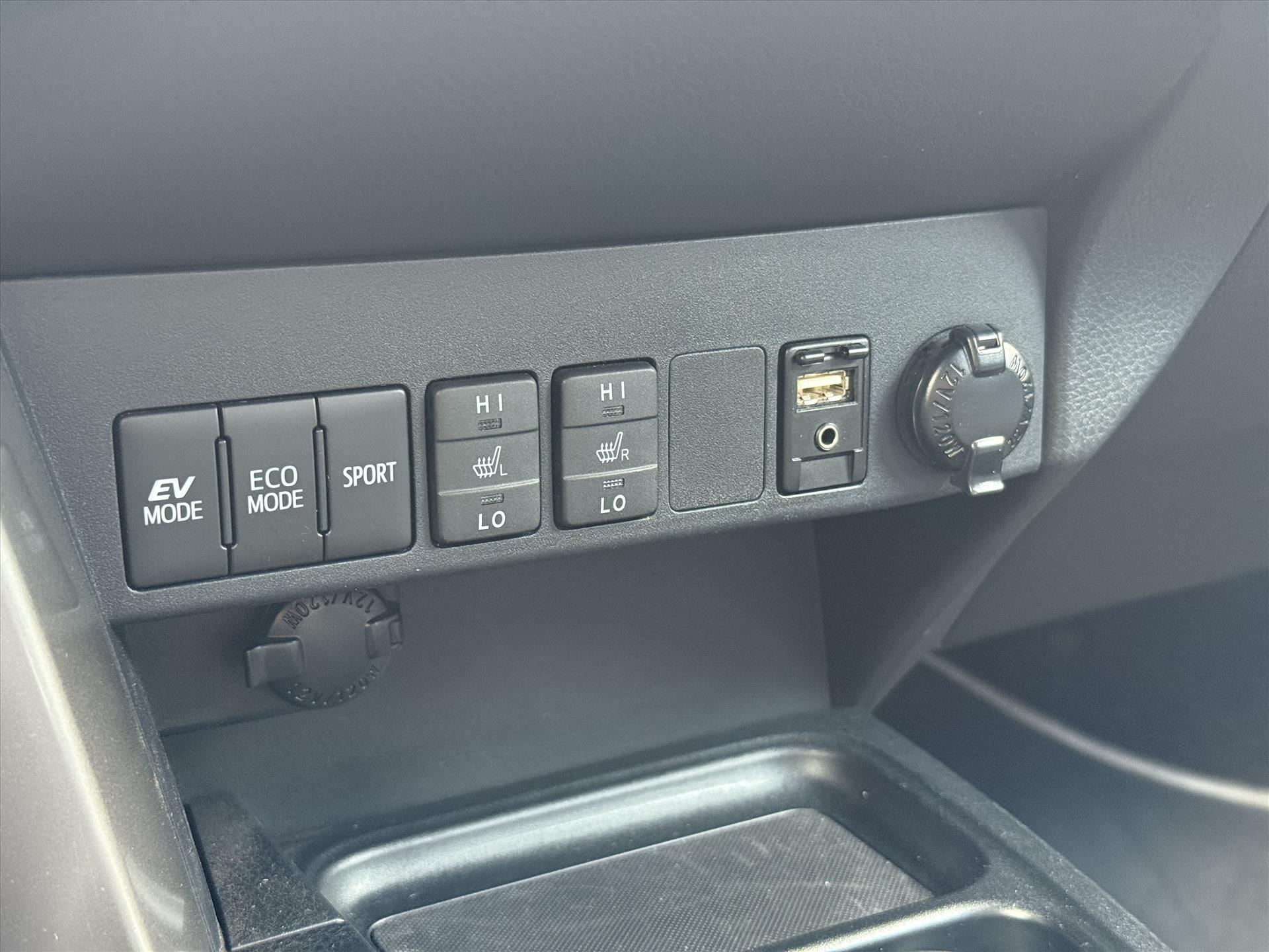 Toyota RAV4 2.5 Hybrid AWD Energy Plus | JBL, Trekhaak, Navigatie, Leer, Stoelverwarming, Geheugenfunctie, 360 Camera, 1.650KG Trekgewicht 47504826-32.jpg | Autobedrijf Gielen