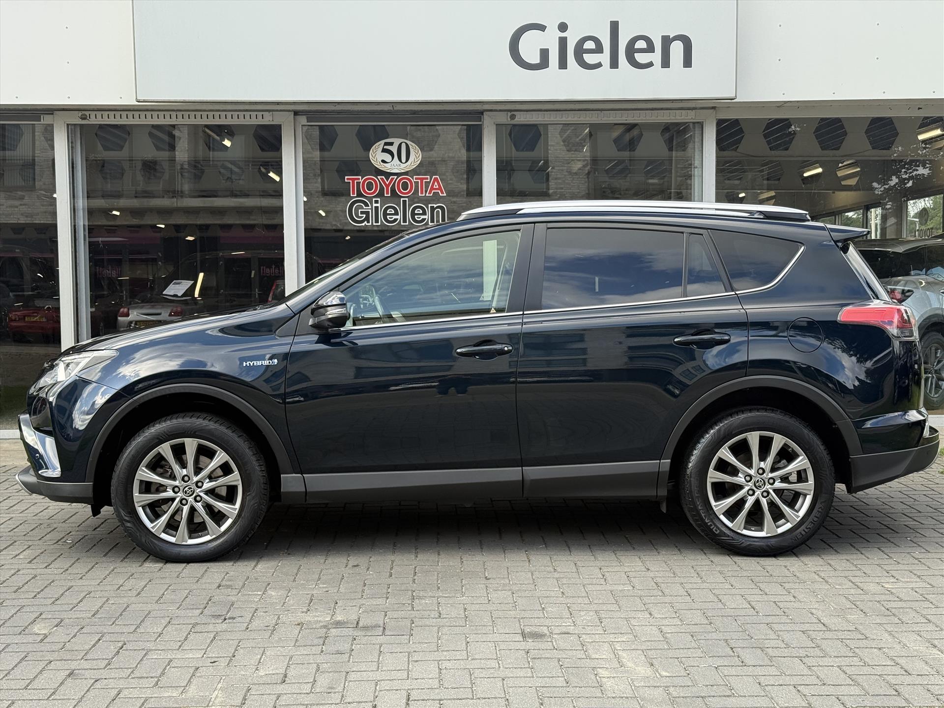 Toyota RAV4 2.5 Hybrid AWD Energy Plus | JBL, Trekhaak, Navigatie, Leer, Stoelverwarming, Geheugenfunctie, 360 Camera, 1.650KG Trekgewicht 47504826-7.jpg | Autobedrijf Gielen
