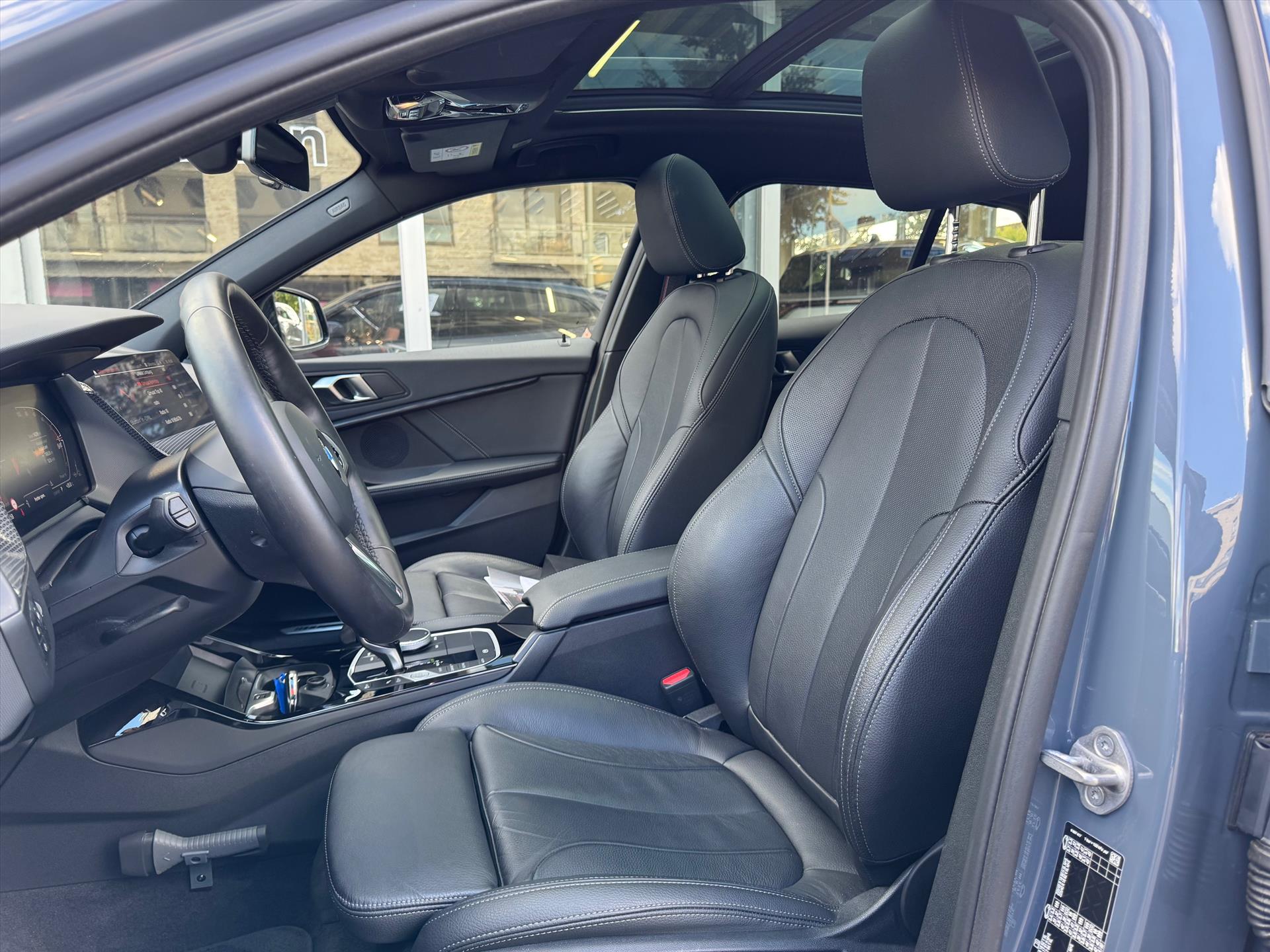 BMW 1-Serie (f40) 118i M Sport | Panoramadak, 19 inch, Leer, Stoel + Stuurverwarming, Keyless, Elektrische achterklep, Parkeercamera 47537011-15.jpg | Autobedrijf Gielen