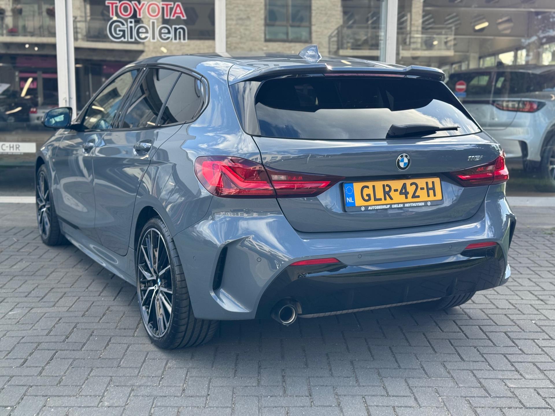 BMW 1-Serie (f40) 118i M Sport | Panoramadak, 19 inch, Leer, Stoel + Stuurverwarming, Keyless, Elektrische achterklep, Parkeercamera 47537011-7.jpg | Autobedrijf Gielen